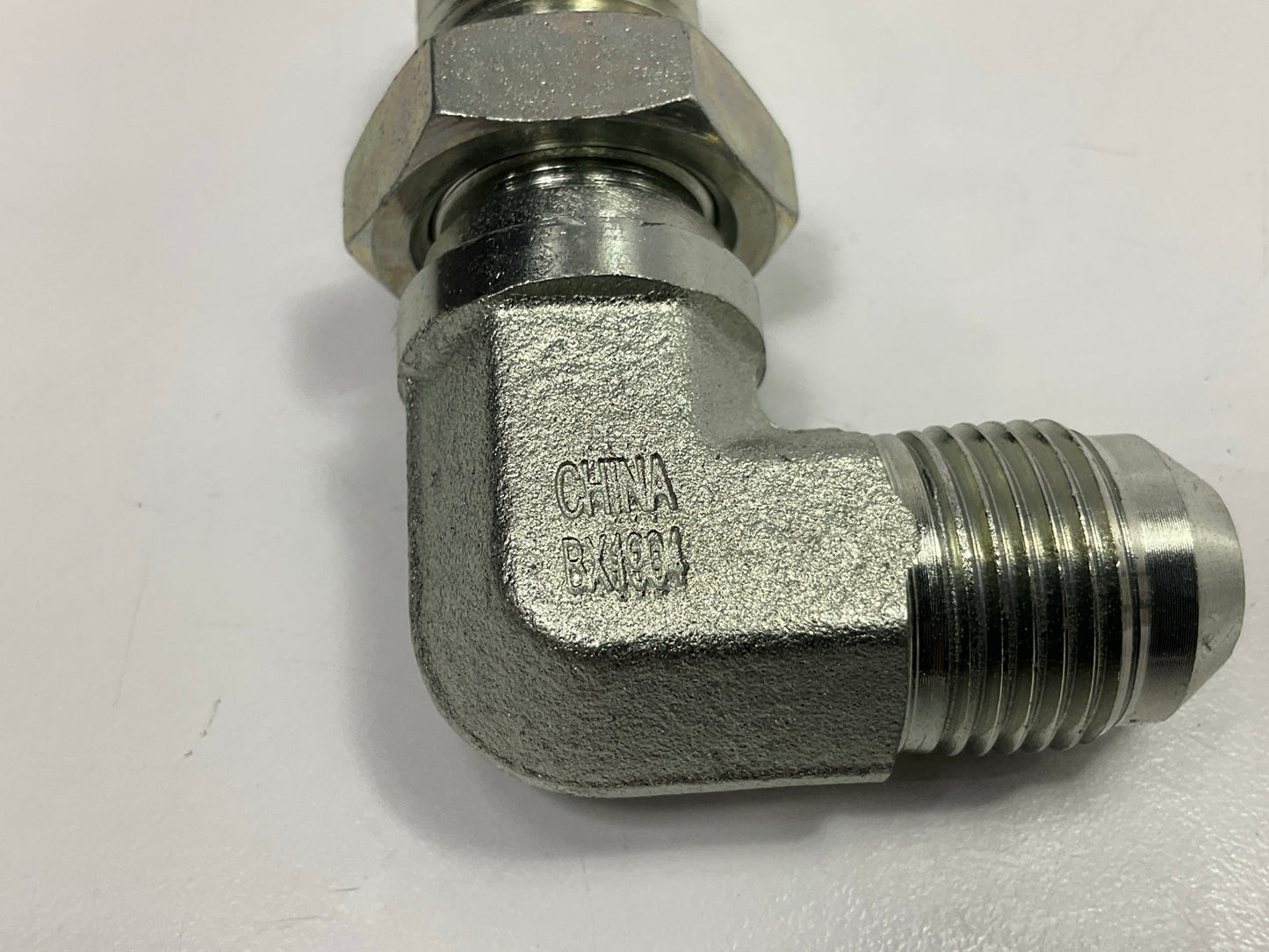 Gates G60447-0808 90° Male JIC 37° Flare To Male JIC 37° Flare Bulkhead Adapter