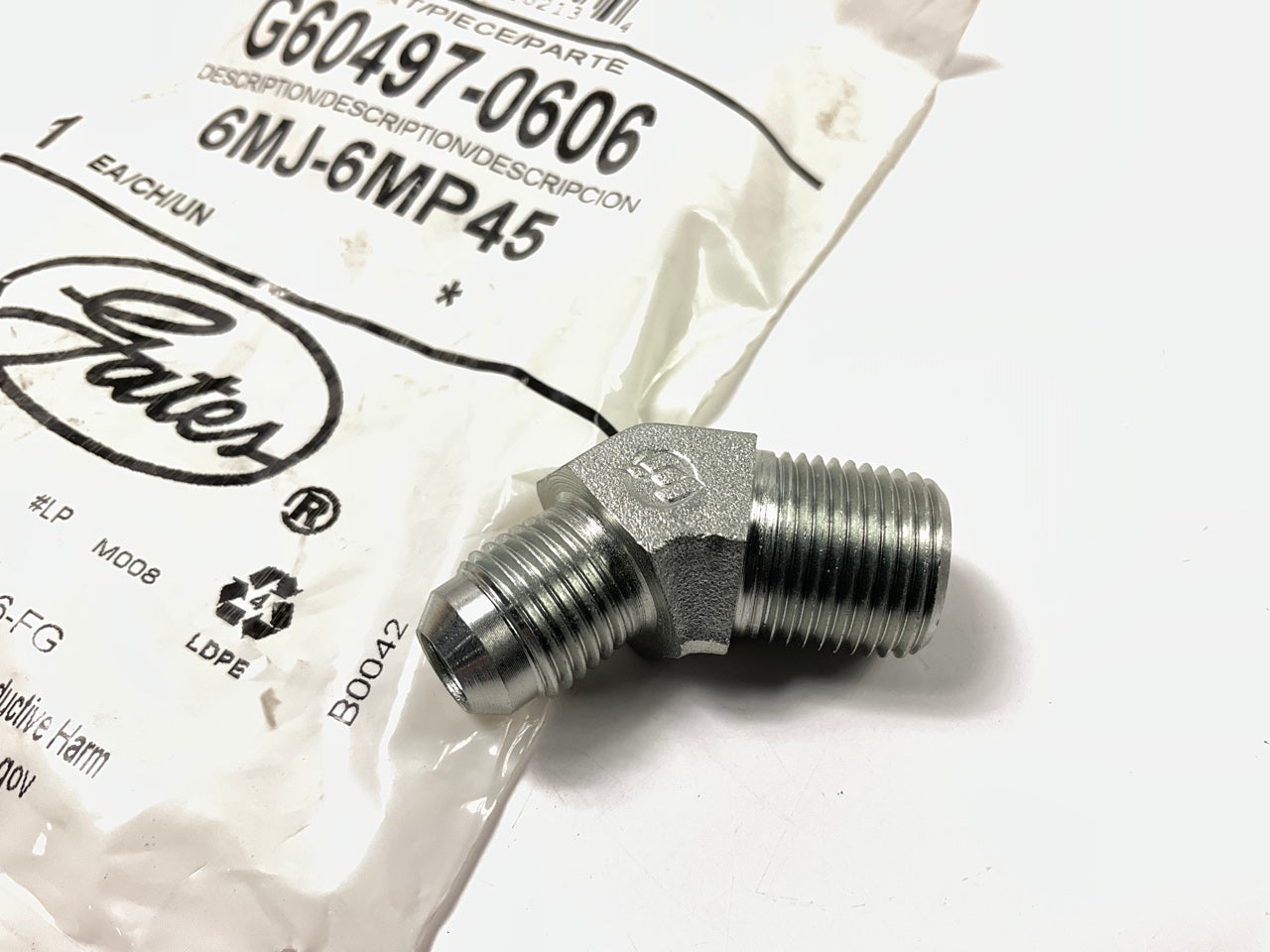 Gates G60497-0606 45 DEGREE JIC 37 Hydraulic Fitting Adapter 3/8-18 To 9/16-18