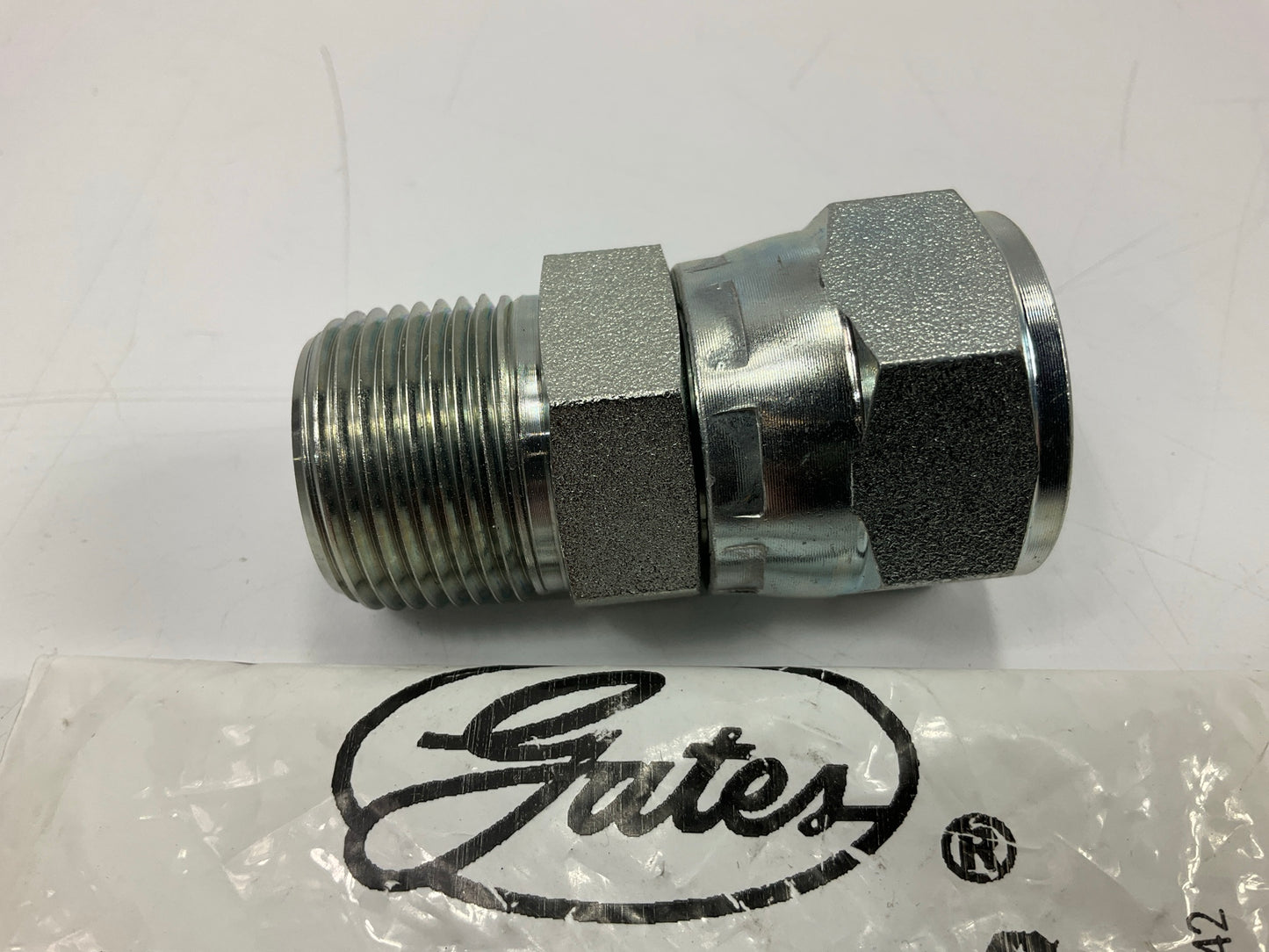 Gates G60520-1212 Female JIC 37° Flare Swivel To Male Pipe NPTF 1-1/16-12 Thread