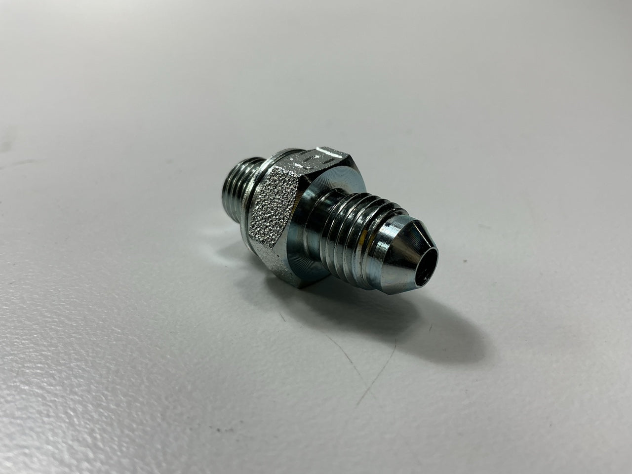 Gates G63150-1004 Male M10X1.0 O-Ring To Male JIC 37° 7/16''-20 Flare Adapter