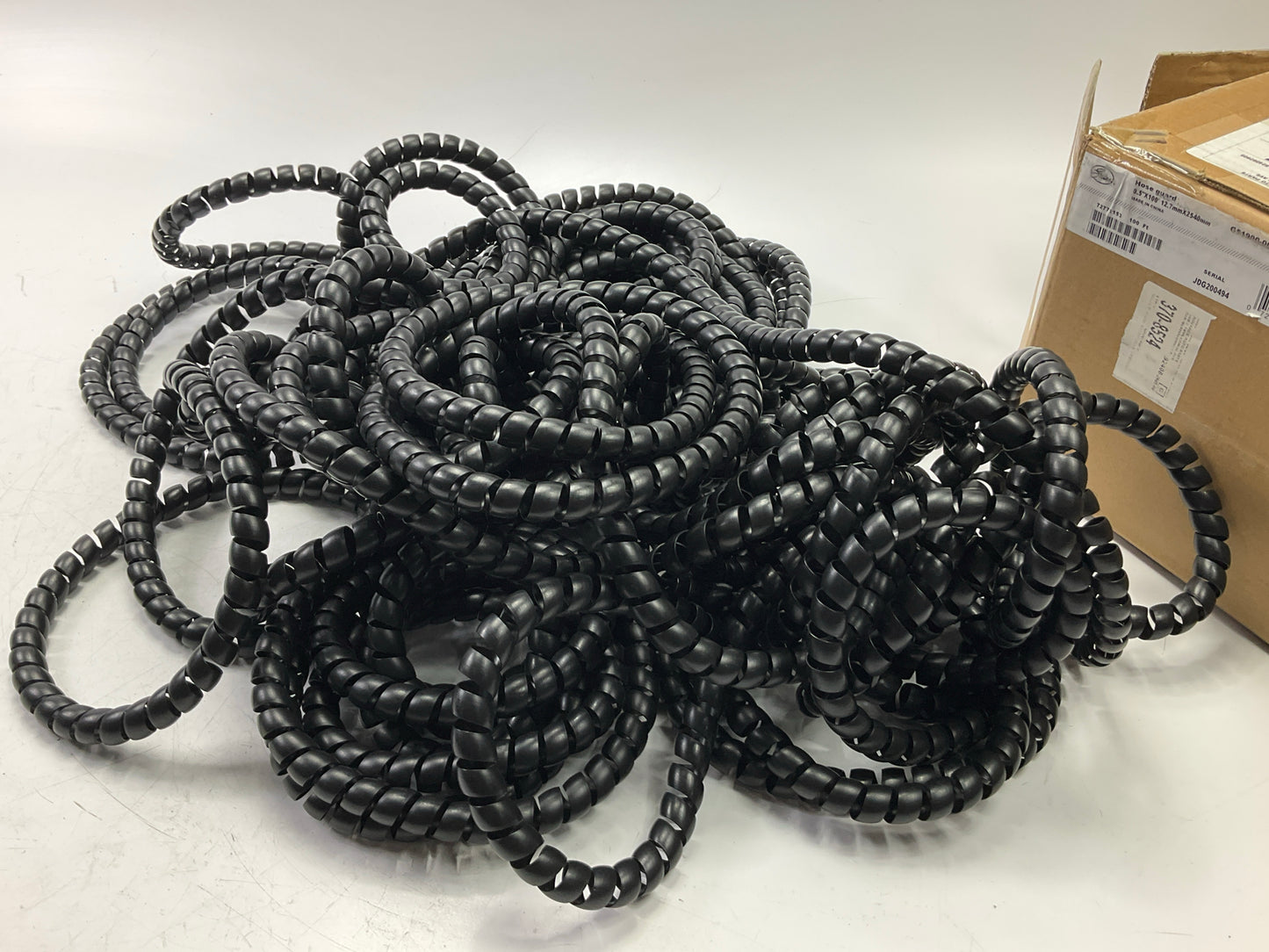 100 FEET - Gates G81900-0008 Hydraulic Hose Plastic Protective Coil Sleeve 1/2''