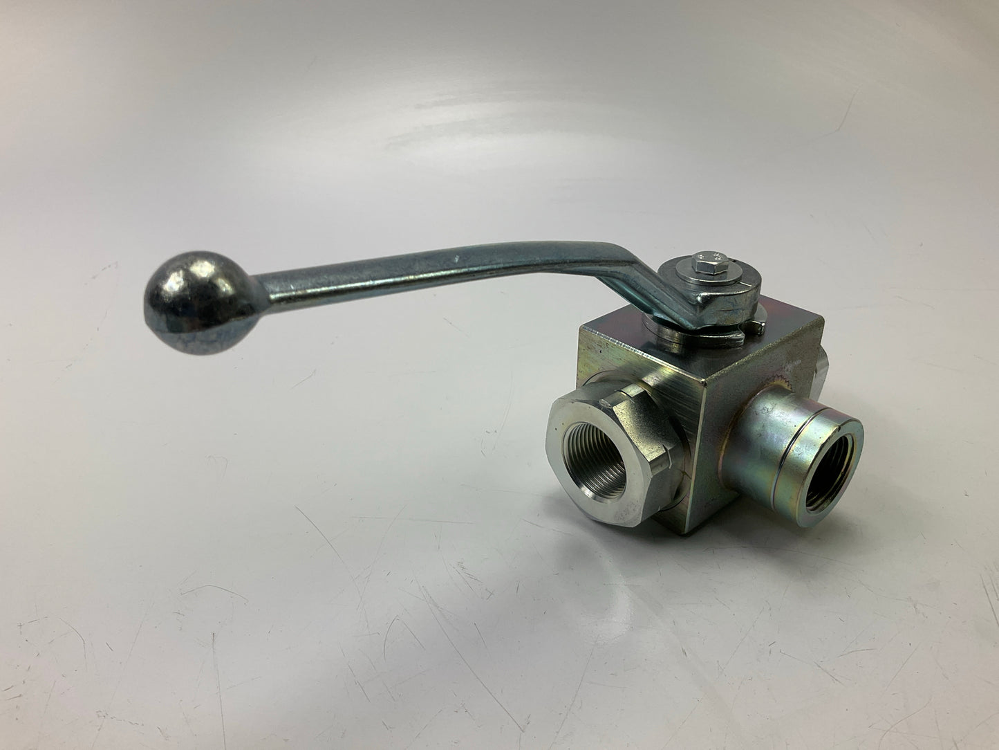 Gates G96210-1212 Female Pipe NPTF Three Way Block Style - 12FP-12FP-12FPBV