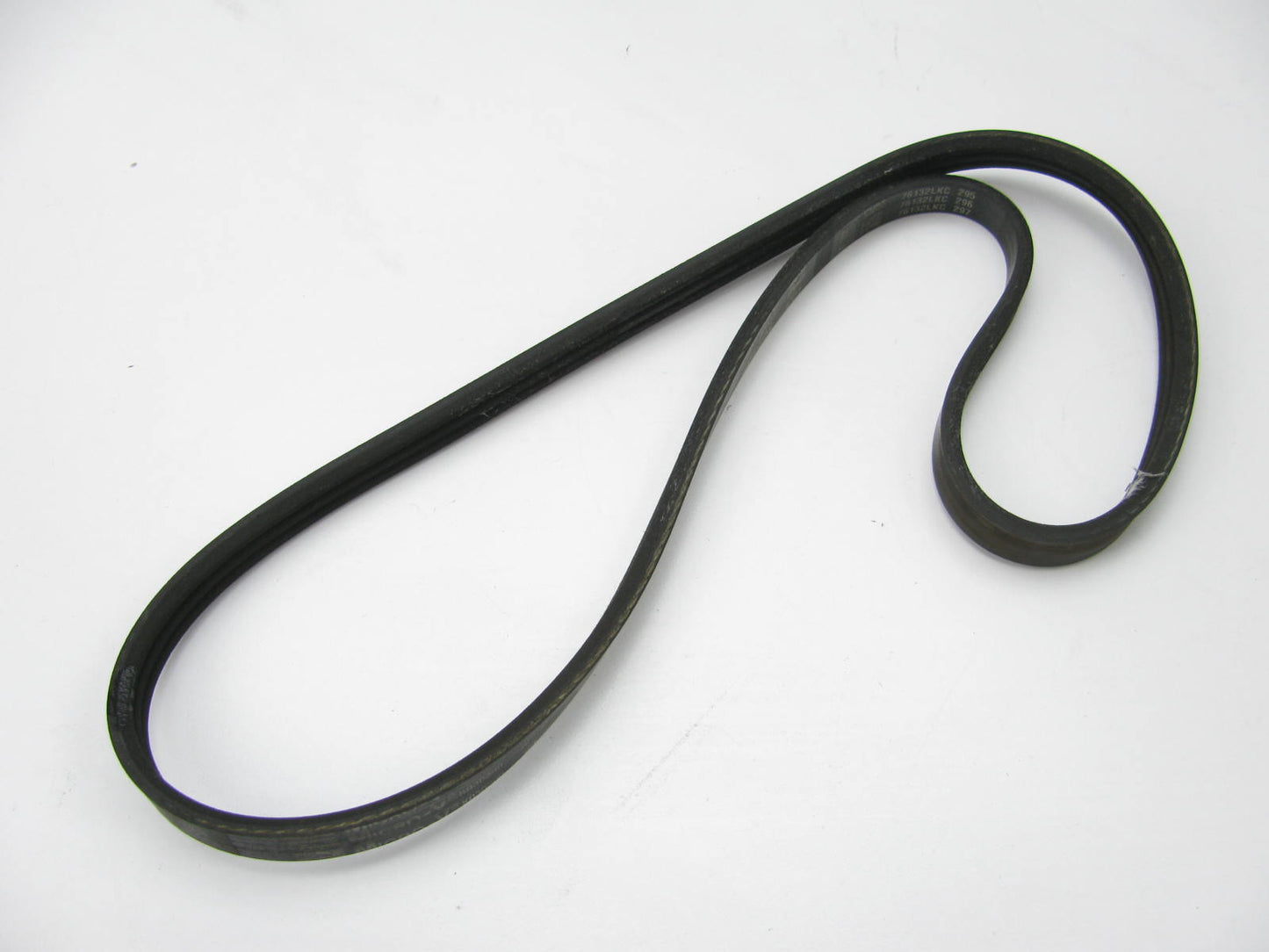 Gates K030300 Serpentine Belt - 0.42'' X 30.50'' - 3 Ribs