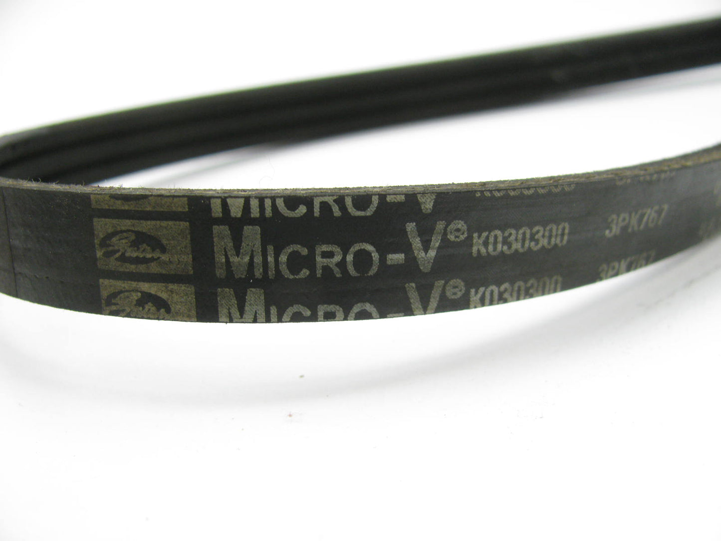 Gates K030300 Serpentine Belt - 0.42'' X 30.50'' - 3 Ribs