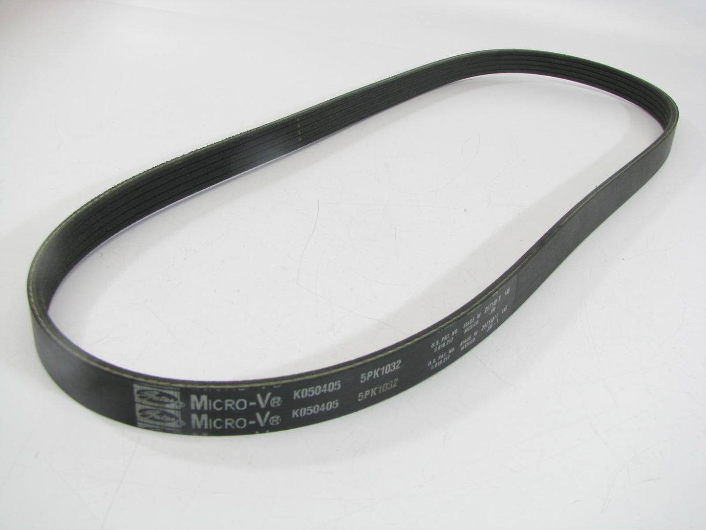Gates K050405 Serpentine Belt - 0.69'' X 41.00'' - 5 Ribs