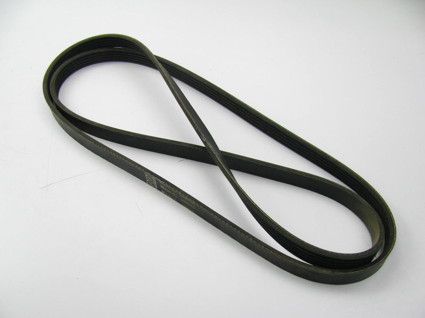 Gates K050715 Serpentine Belt - 0.68'' X 71.50'' - 5 Ribs
