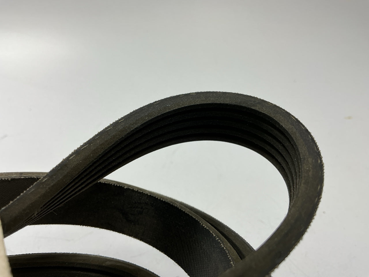 Gates K050836 Serpentine Belt - 0.69'' X 84.17'' - 5 Ribs