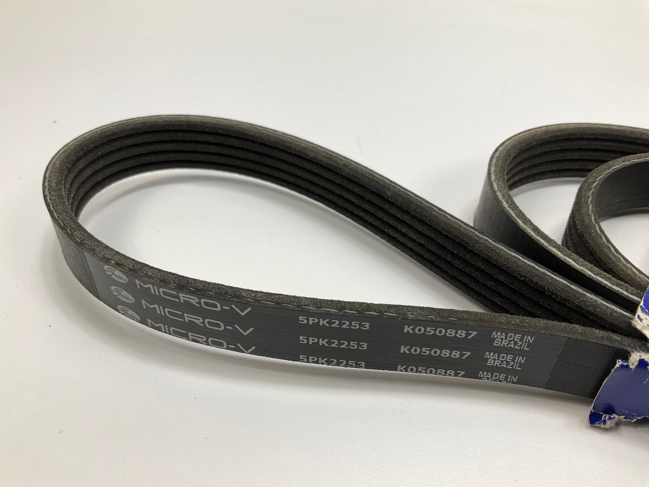 Gates K050887 Serpentine Belt  For 1998-02 Chevrolet Cavalier & Pontiac Sunfire