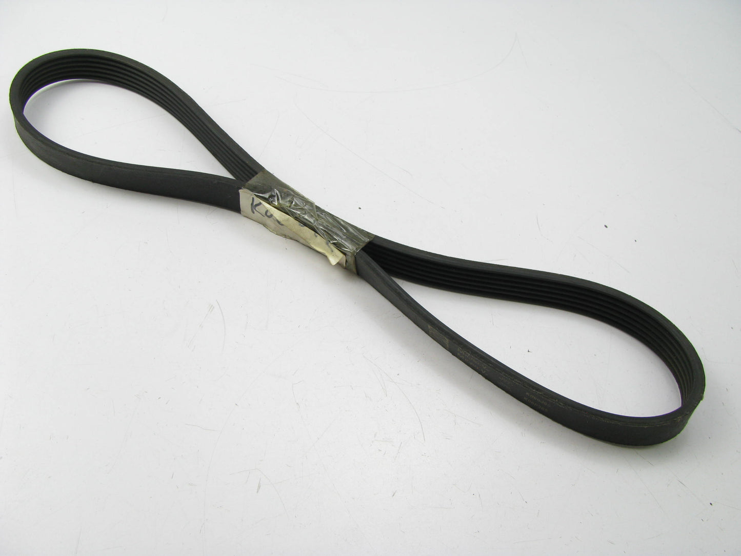 Gates K060365 Serpentine Belt - 0.84'' X 37.00'' - 6 Ribs