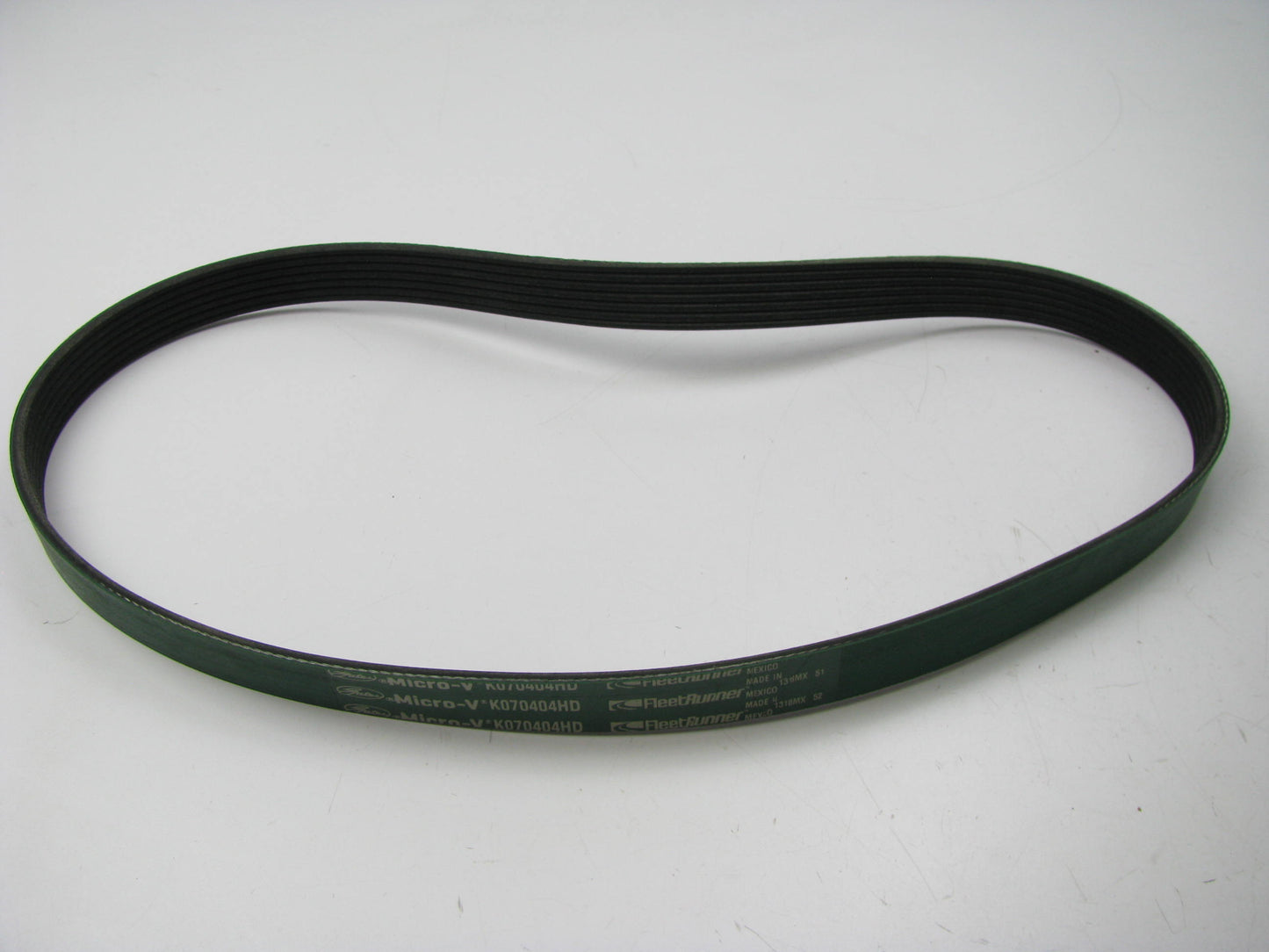 Gates K070404HD Serpentine Belt - 0.98'' X 41.00'' - 7 Ribs