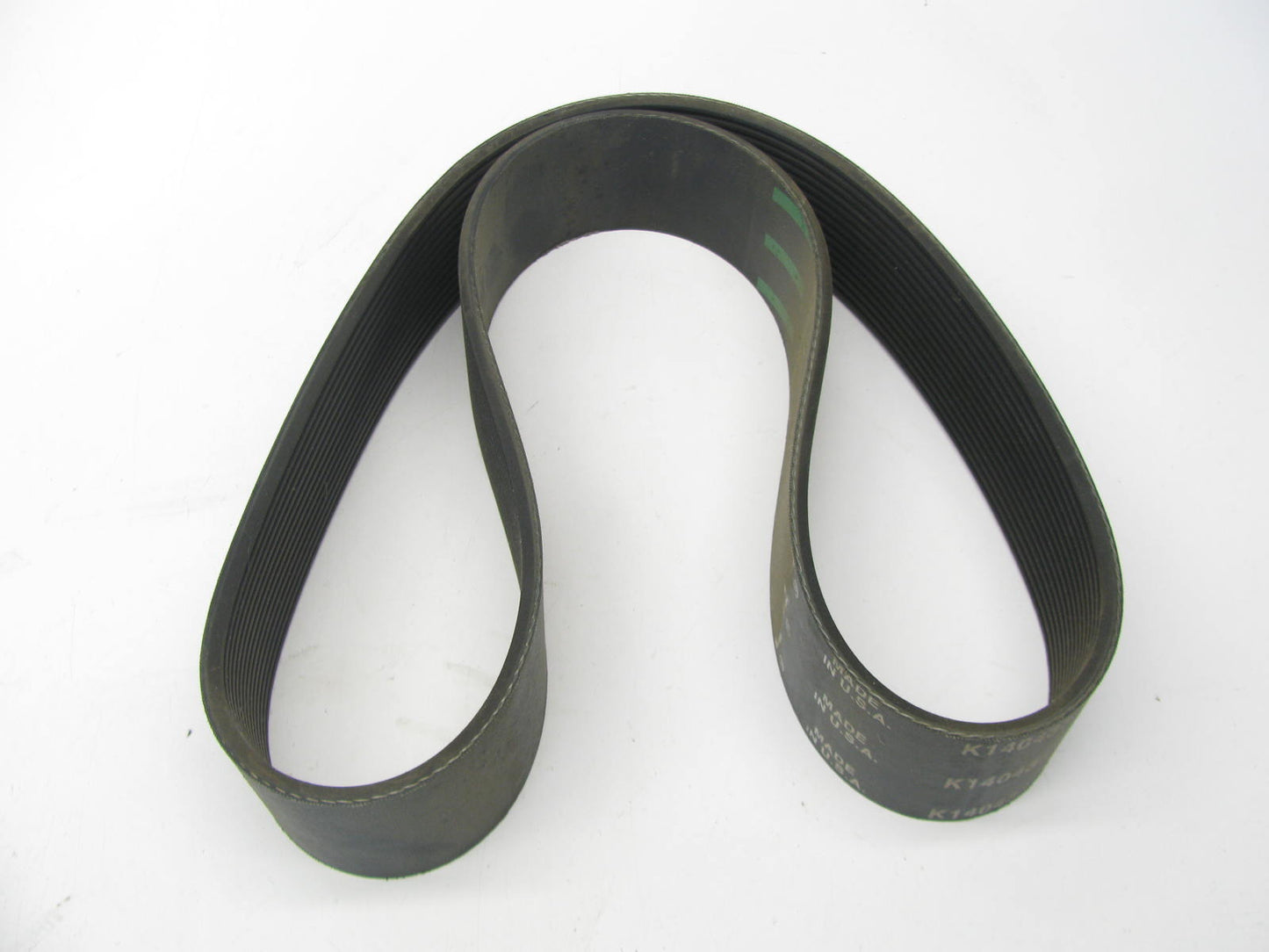 Gates K140433 Engine Serpentine Belt For Ford 1996-1997 14.0L 51MM  X  1116M