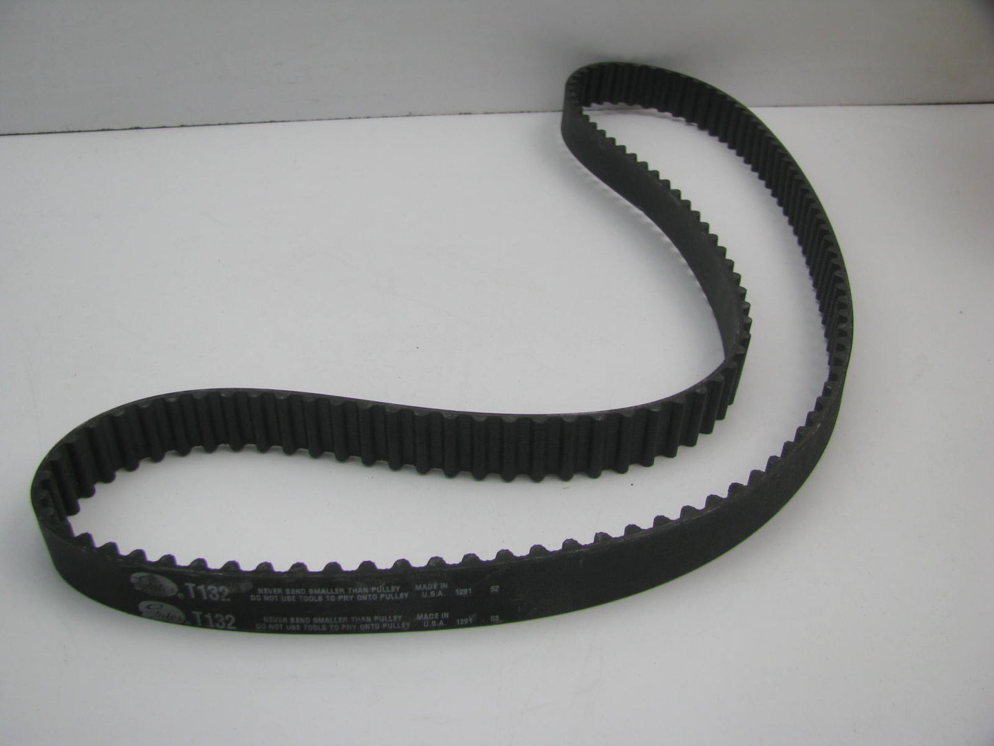 Gates T132 Engine Timing Belt For 1988 Chrysler 2.5L-L4