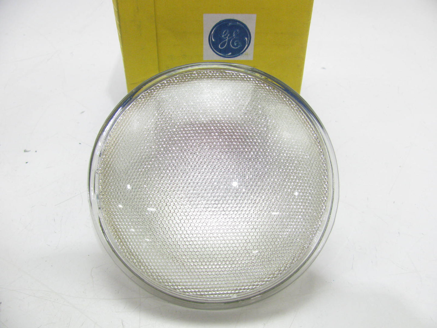 GE 4446 Sealed Beam Lamp Light Bulb 12V 25W