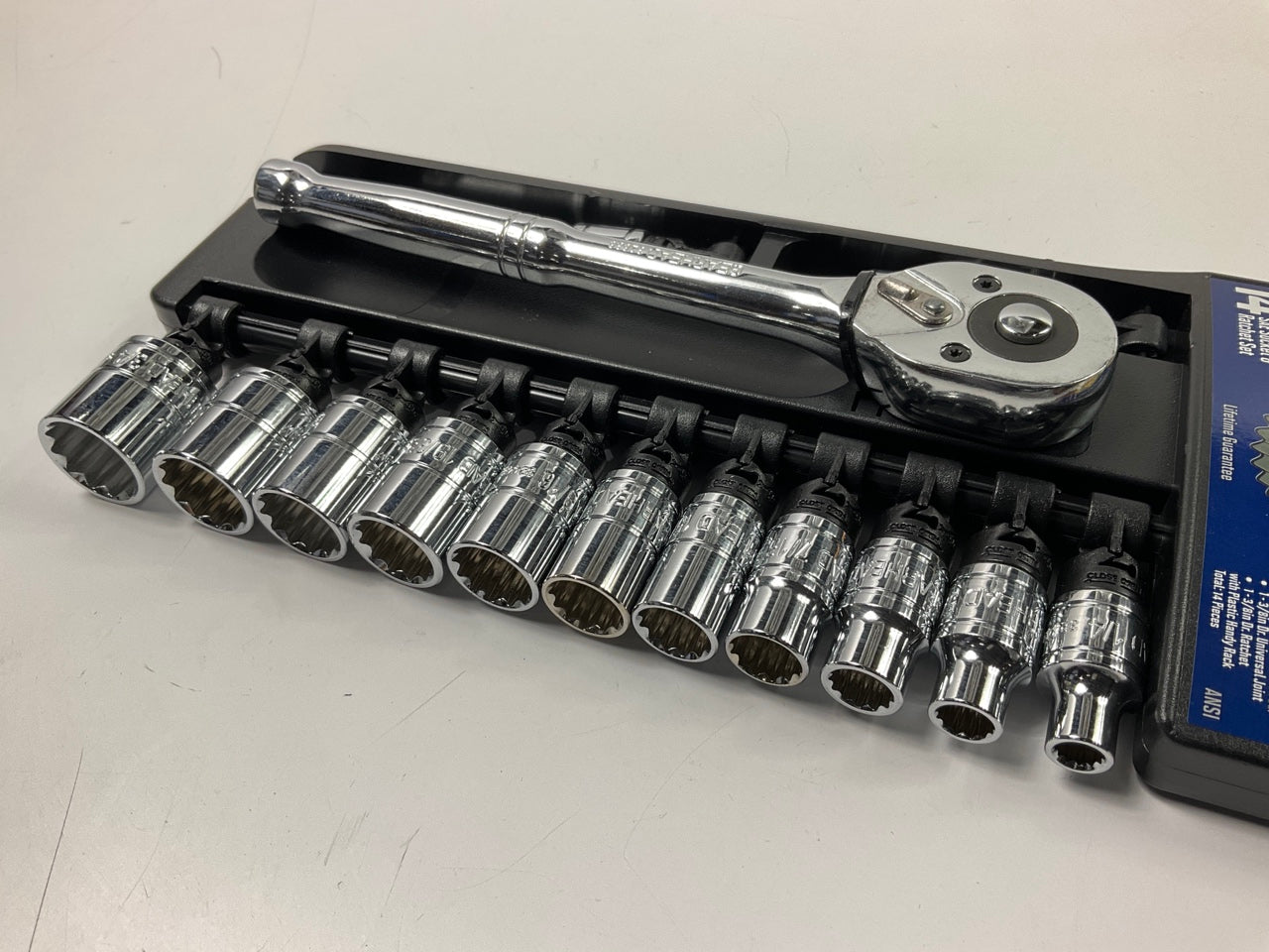 Gearhead GH4252 3/8'' SAE Drive Socket & Ratchet Handle Set, 14-Piece