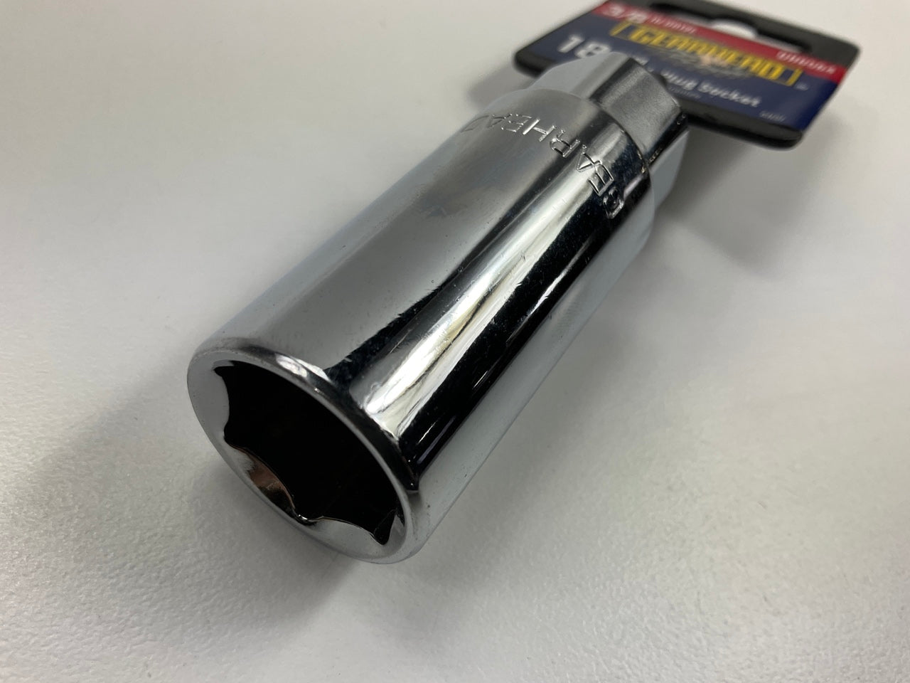 Gearhead GH8564 3/8'' Drive X 18mm Spark Plug Socket