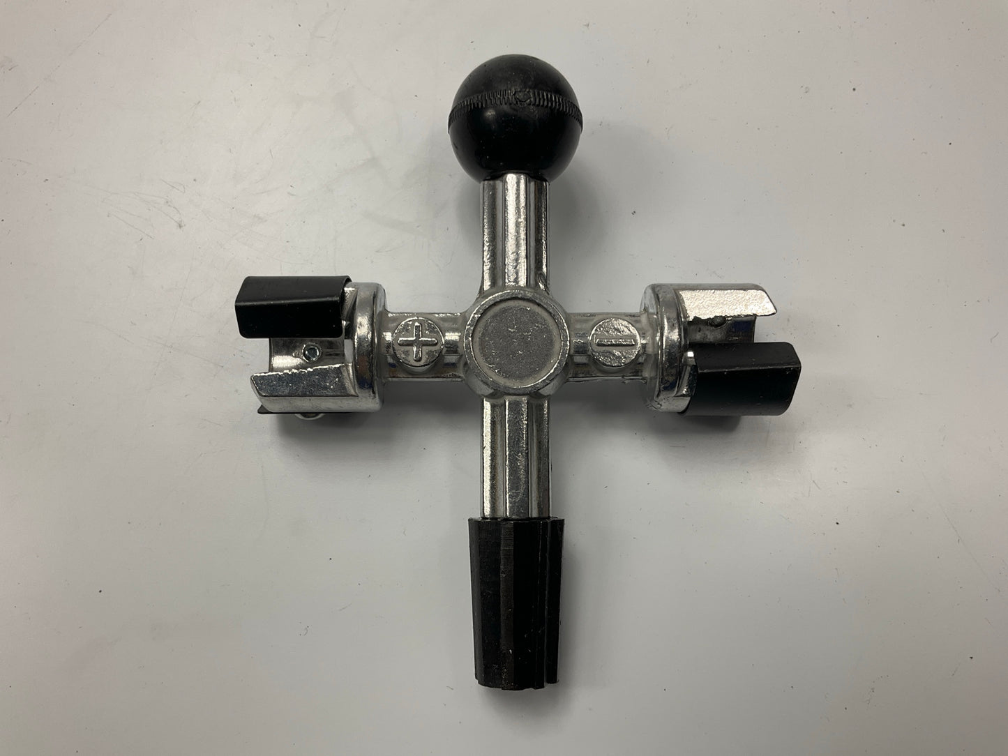 Gearwrench 2173DD 3-Way Battery Tool - Remove Corrosion Terminal Clamps And Post