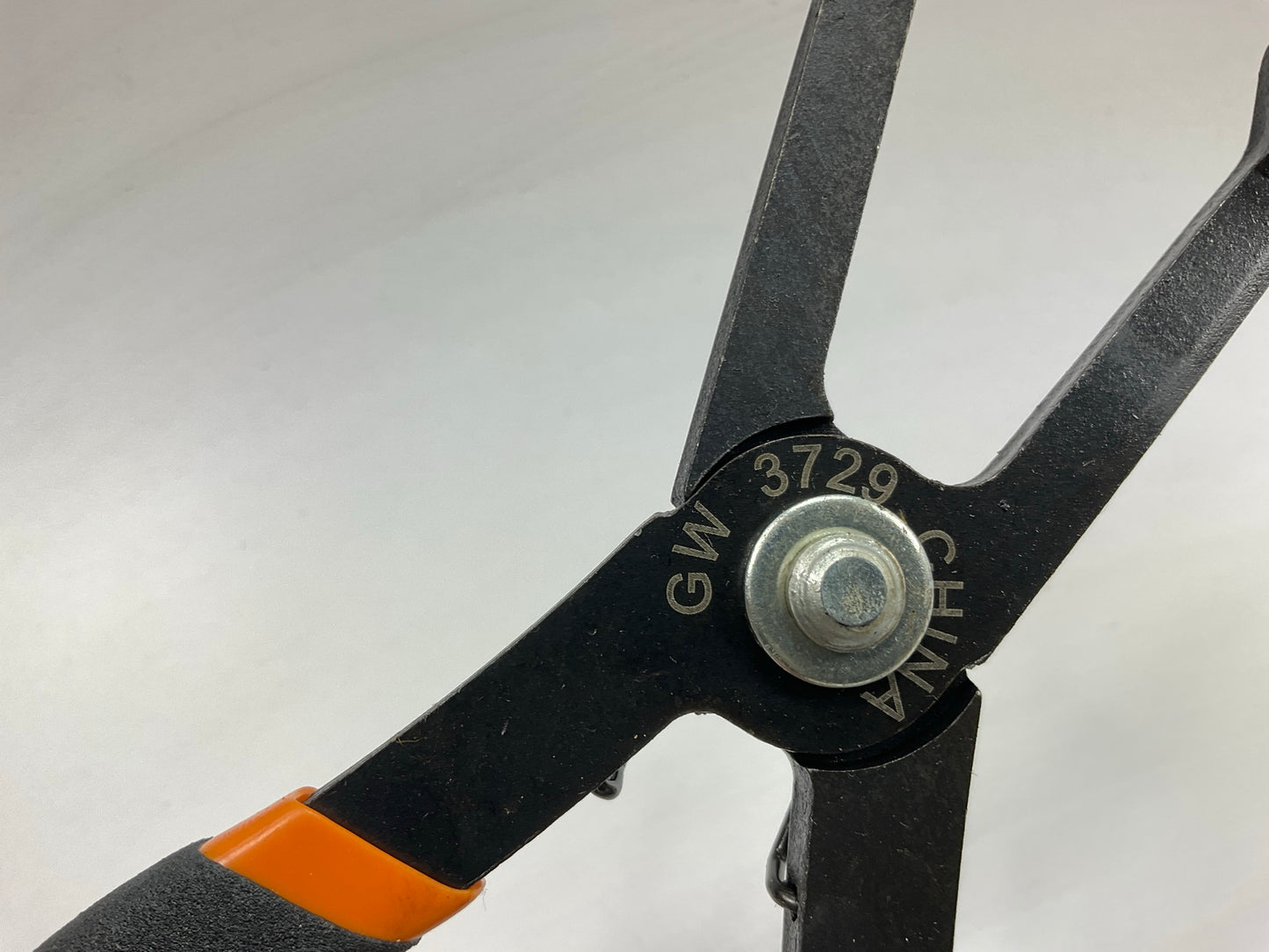 GEARWRENCH 3729 30° Push Pin Removal Pliers