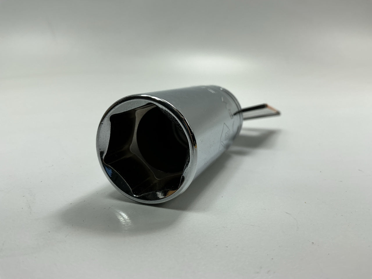 Gearwrench 80373 3/8'' Drive 6 Point Deep SAE Socket 7/8''