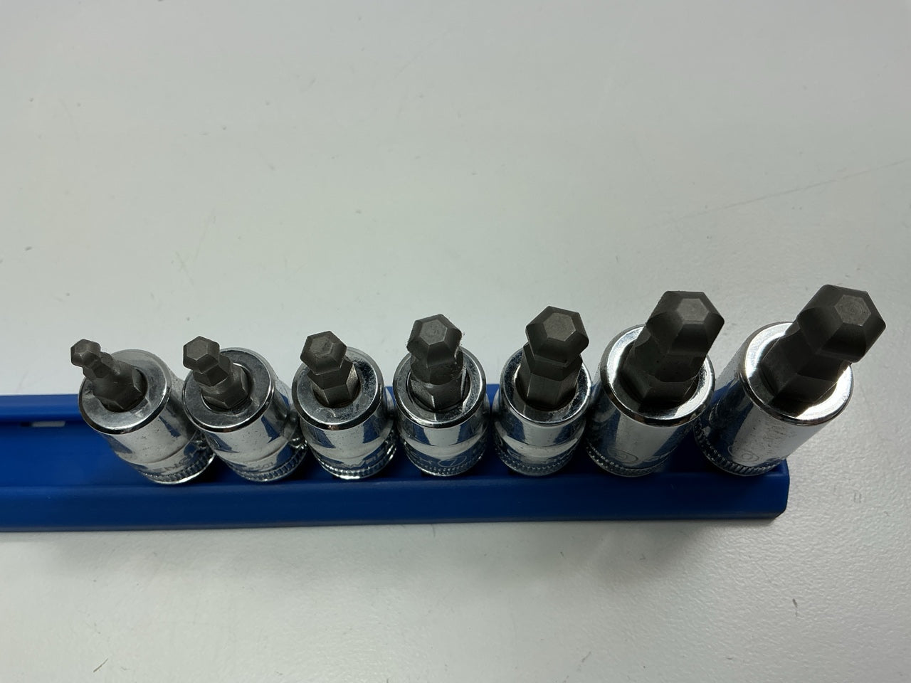 Gearwrench 80587 7 Piece 3/8'' Drive Ball End Hex Bit Metric Socket Set