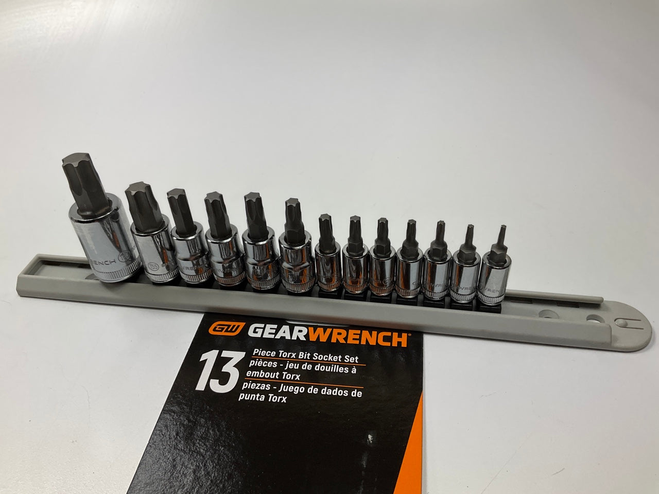 GearWrench 80723 13 Piece 1/4'', 3/8'' & 1/2'' Drive Torx Bit Socket Set W/rail