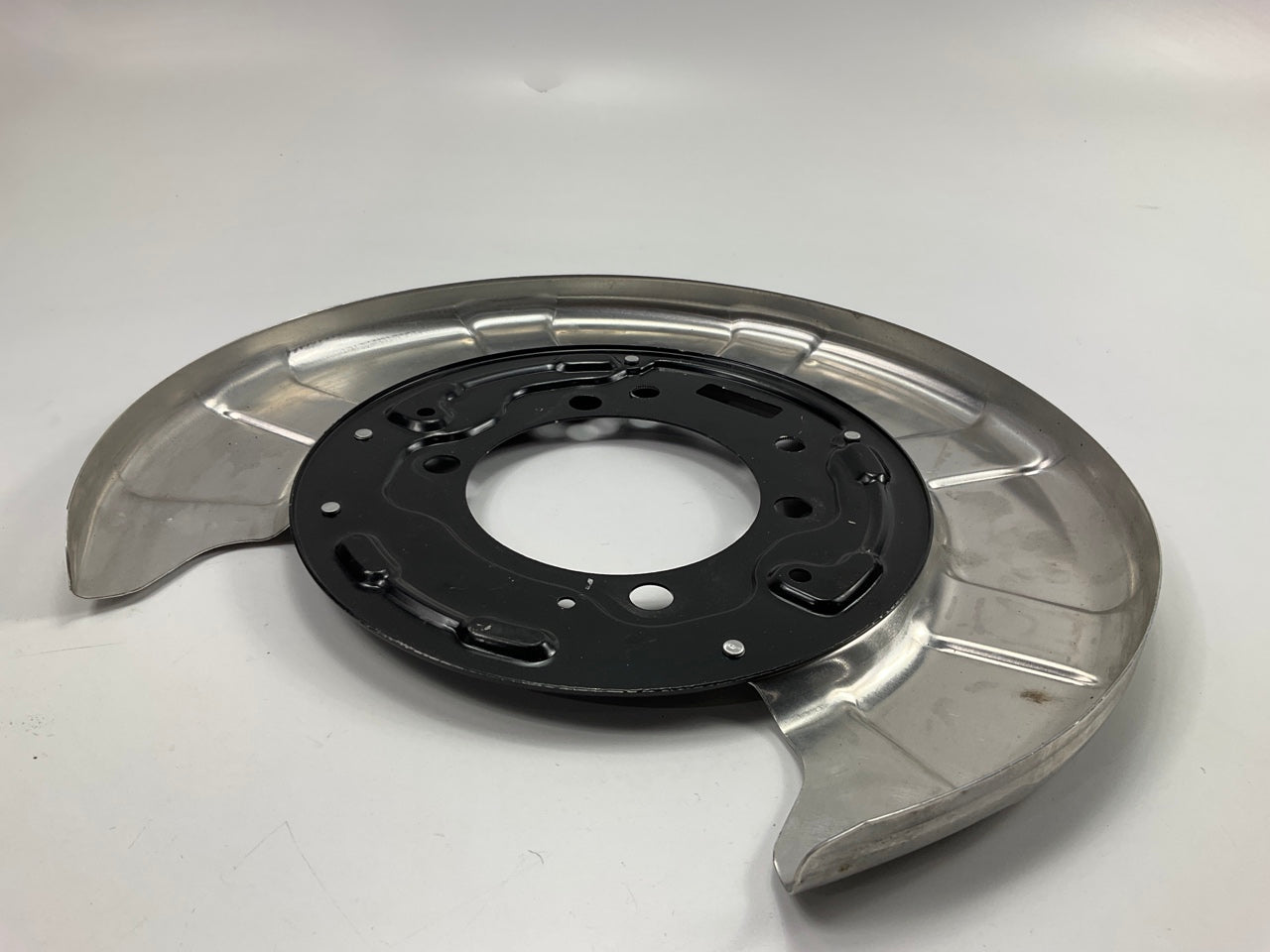 NEW - OEM 58252B1010 Rear Right Brake Backing Plate For 2017-2020 Genesis G80