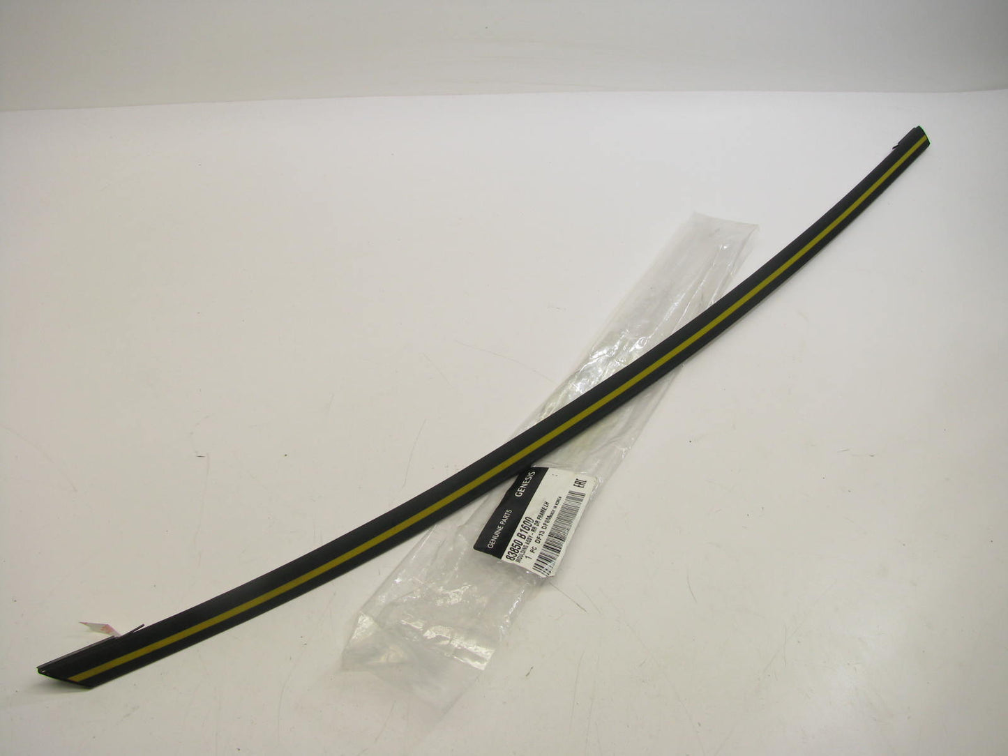 NEW GENUINE REAR LEFT Door Frame Molding Trim OEM For 18-20 Genesis G80