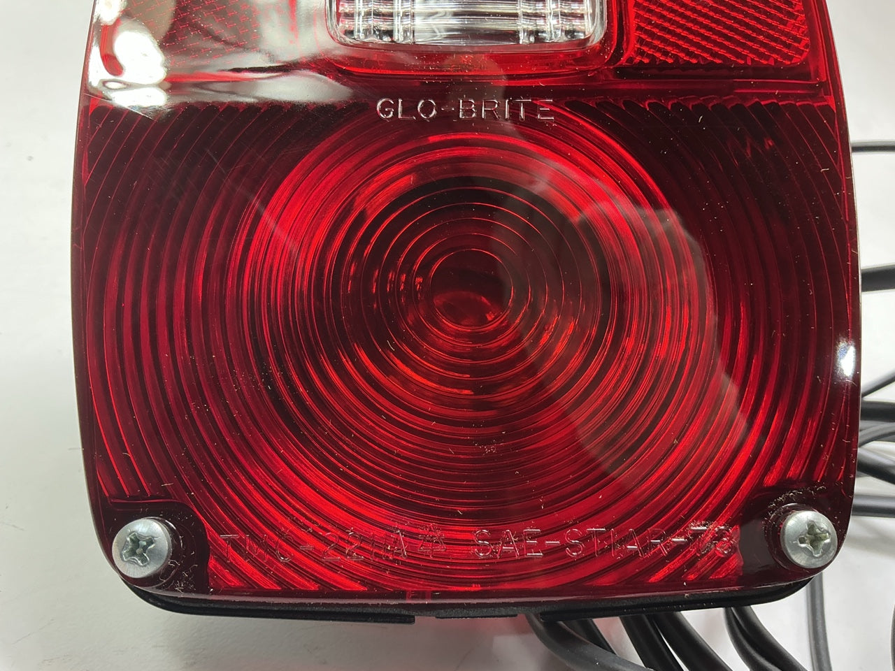Glo-brite 153 Ford Right Tail Light Lamp 73-84 F150 F250 F350 Stripped Chassis