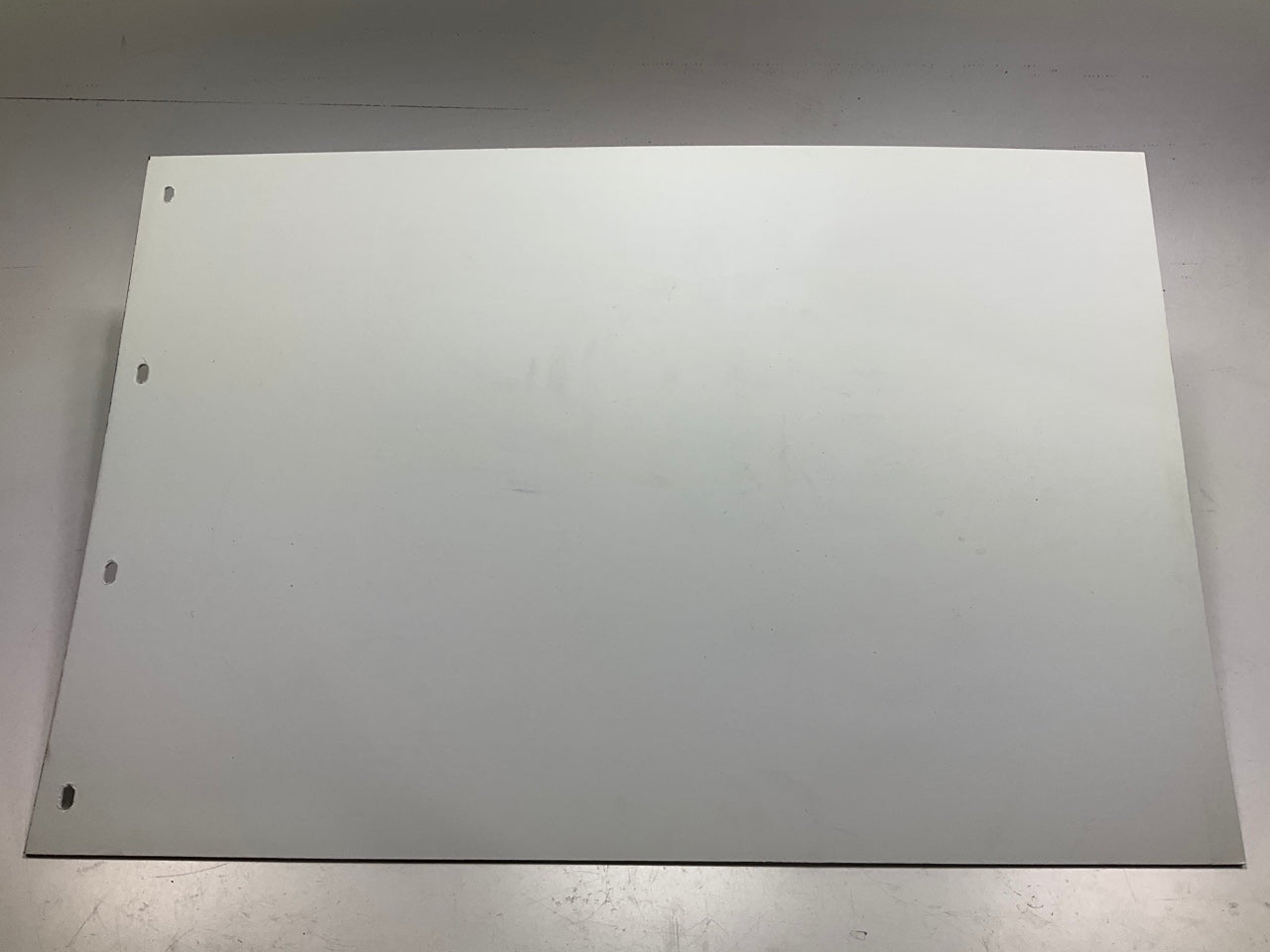Globetech 2436PSWCQ Polyguard White ''CARQUEST'' Mud Flap, 24'' X 36'' X 3/16''