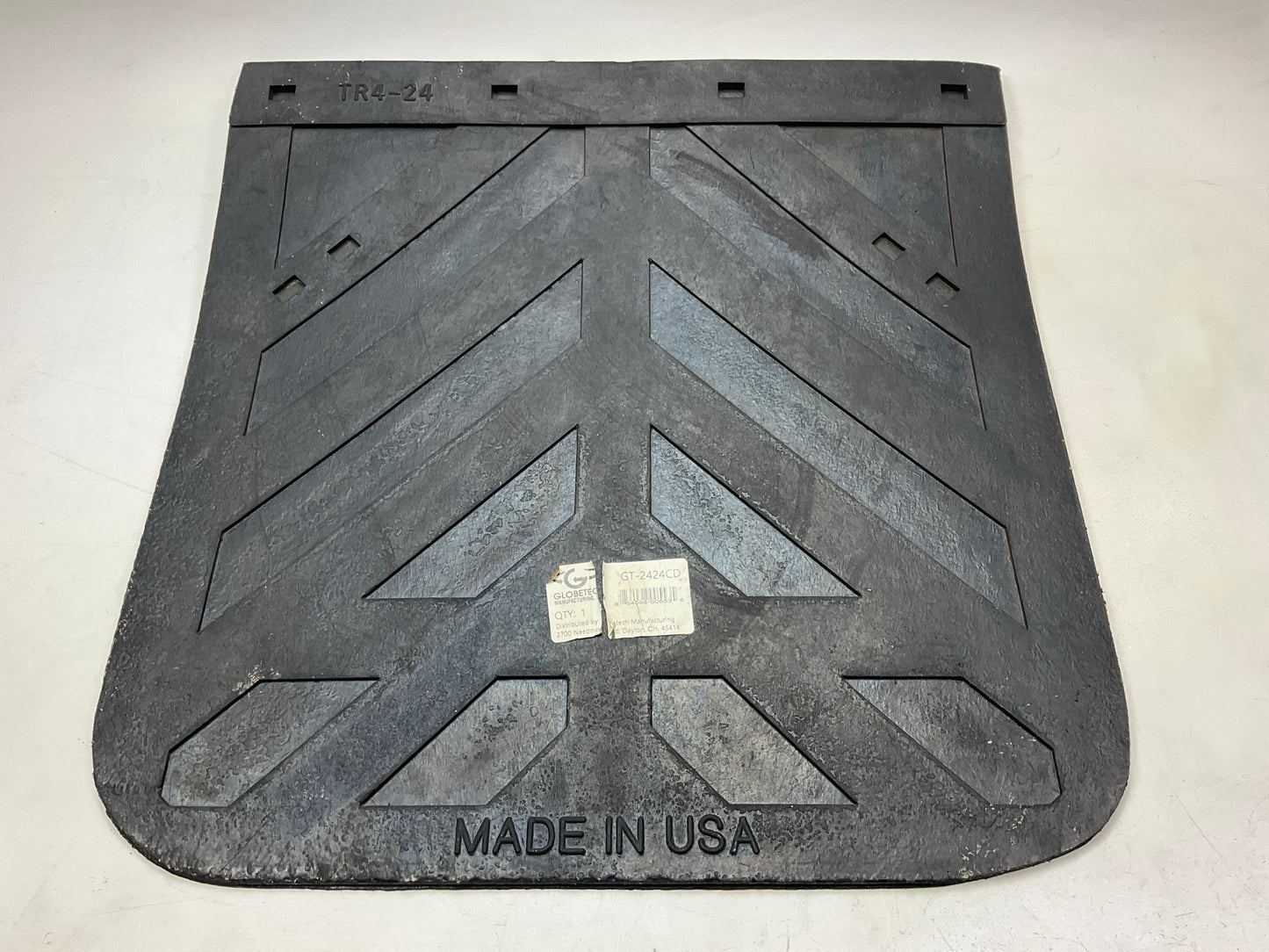 Globetech GT-2424CD Splash Guard / Mud Flap 24''x24'', 1/4'' Thick