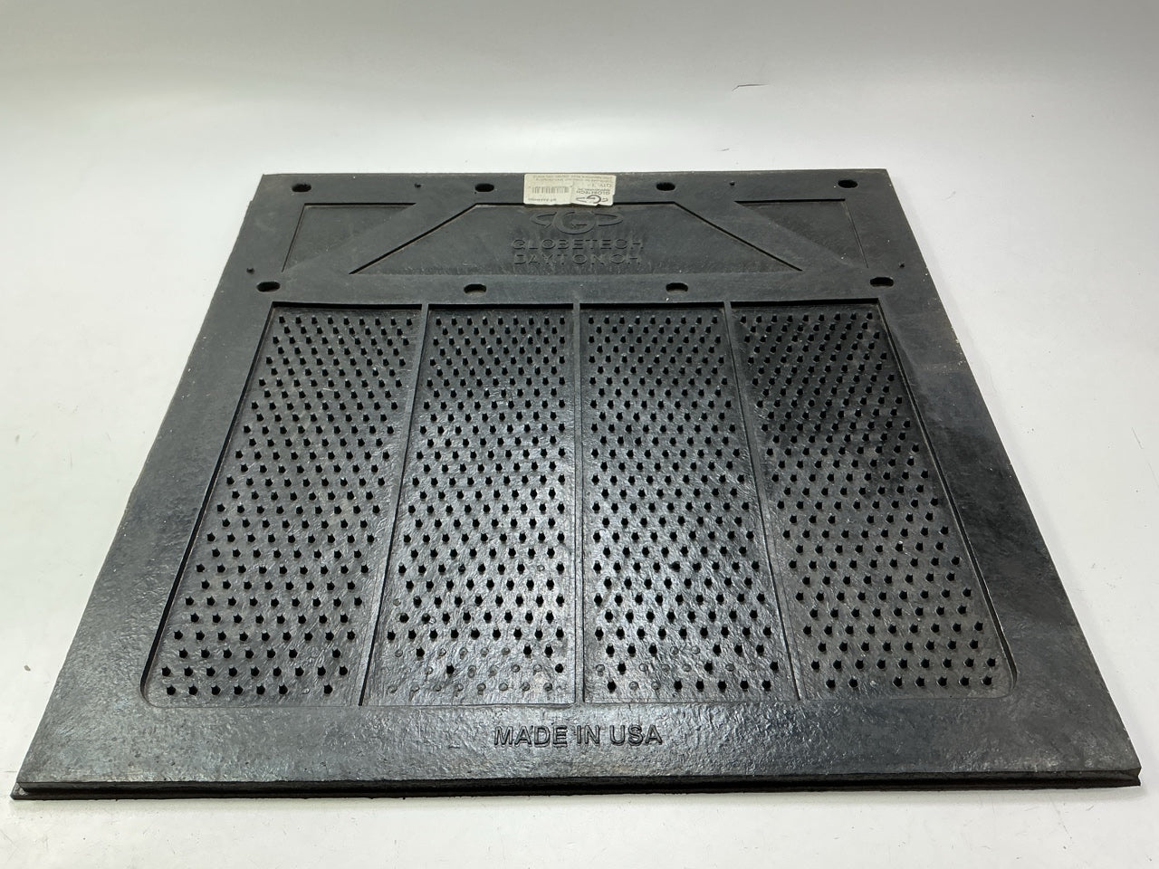 Globetech GT-2424HDD Heavy-Duty, Anti-Spray Mud Flap 24'' W X 24'' L X 1/2'' Thick