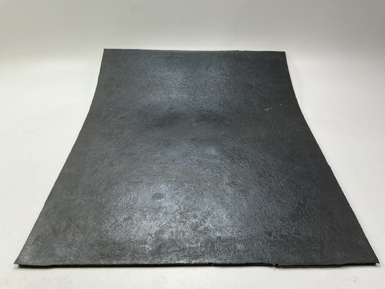 Globetech GT-2430RMCQ Rubber Mud Flap With ''CARQUEST'' Logo 24'' X 30'' X 5/16''