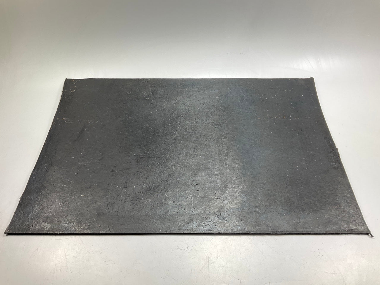 GLOBETECH 24'' W X 36'' L X 5/16'' Thick Rubber Mud Flap, Advance Auto Parts Logo