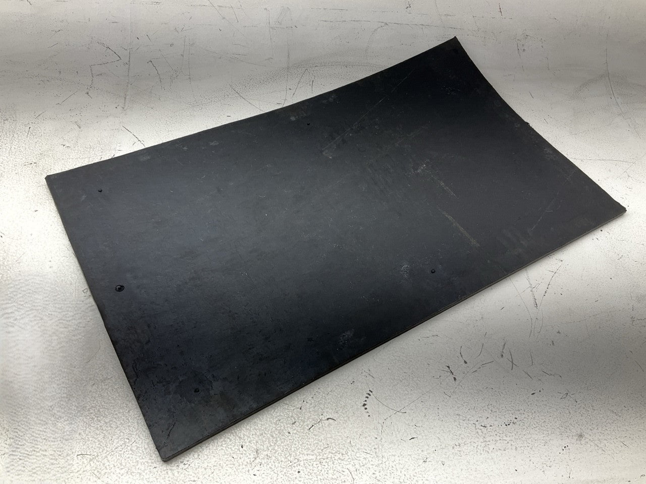 (2) Globetech GT-2440RMCQ CARQUEST Raised Rubber Mud Flap, 24'' X 30'' X 5/16''