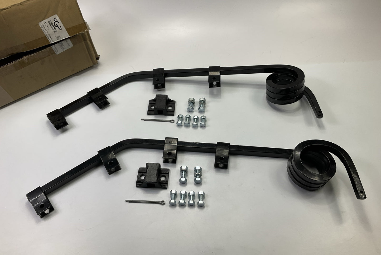 Globetech GT-2733B Angled Triple Coil Square Bar Mud Flap Hangers 27.64'' Kit