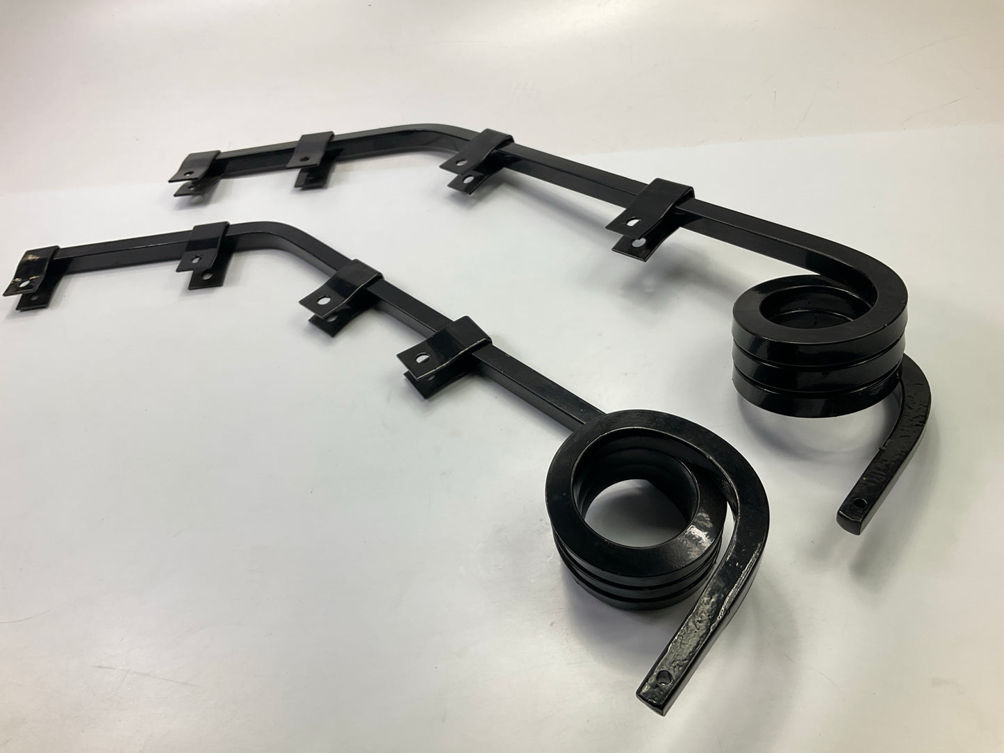 Globetech GT-2733B Angled Triple Coil Square Bar Mud Flap Hangers 27.64'' Kit