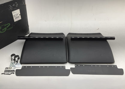 Globetech GT-3900 Quarter Fender Kit Poly Plastic Semi Truck 24'' X 24'' Pair