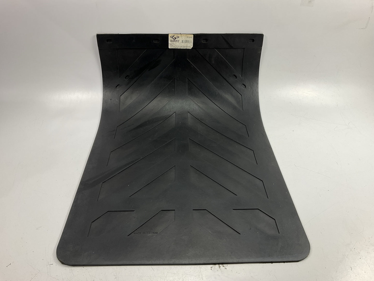 Globetech GT2436C 24'' X 36'' X 3/16'''' Chevron Mud Flap - Black