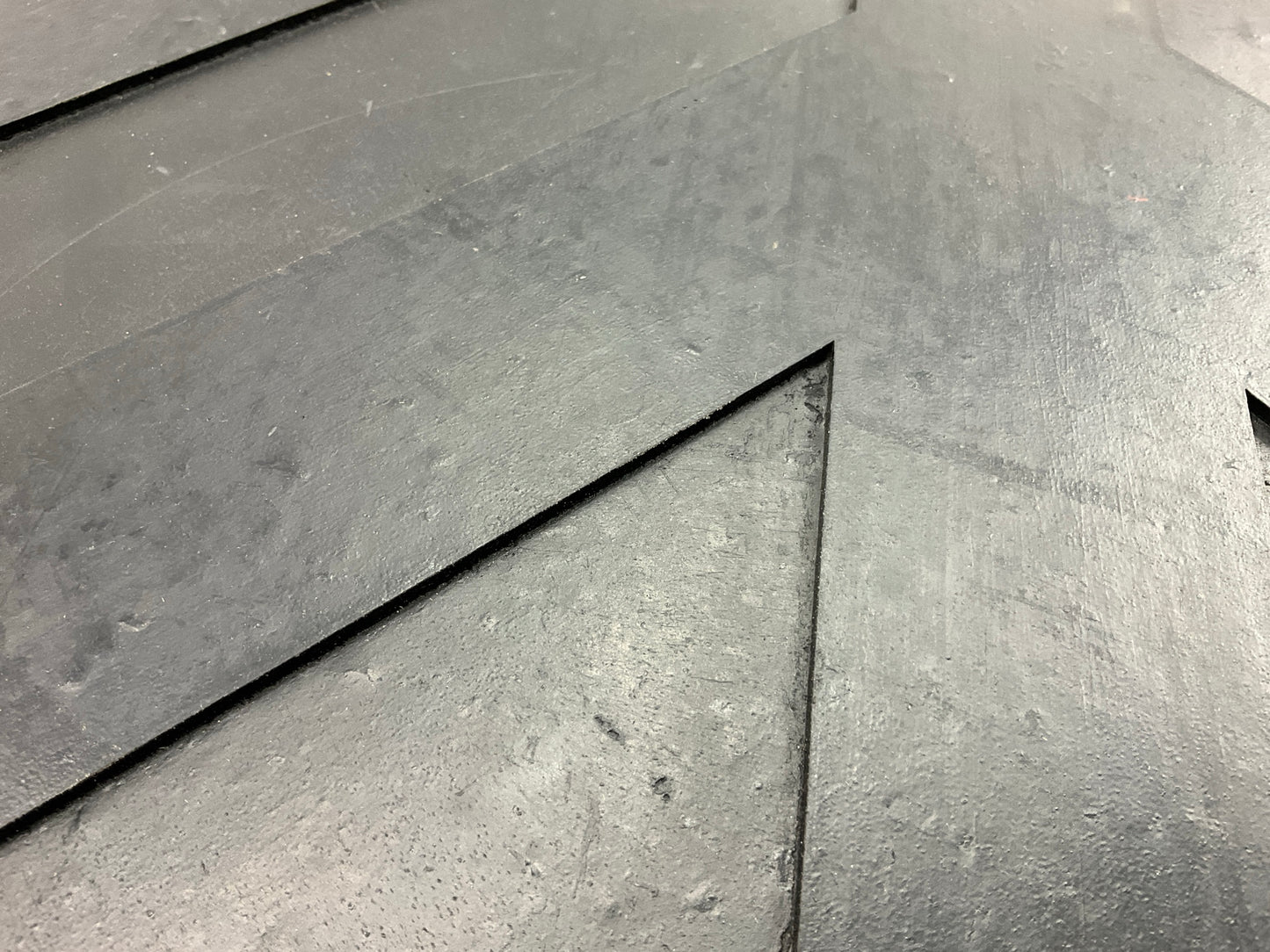 Globetech GT2436C 24'' X 36'' X 3/16'''' Chevron Mud Flap - Black