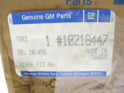 New 10218447 GM OEM Rear Right Passengers Side Door Hinge Kit