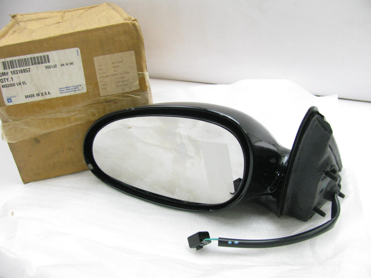 NEW GENUINE OEM GM 10316957 LEFT Door Mirror BLACK  W/O HEATED GLASS