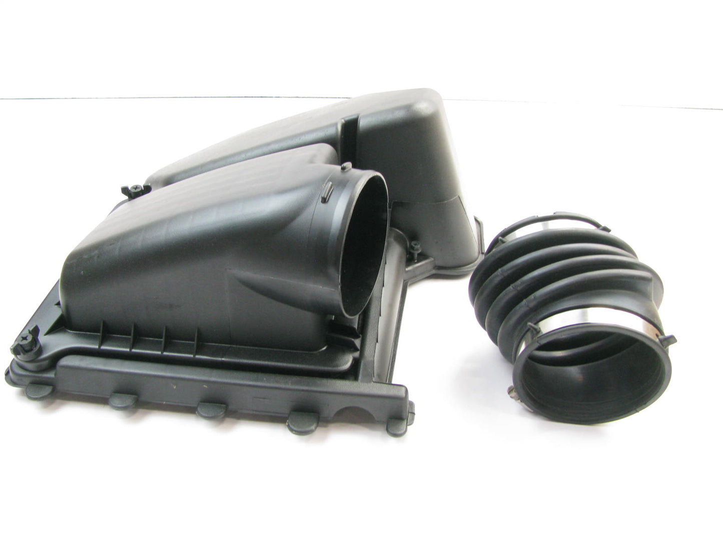 NEW OEM GM 10357527 UPPER Air Cleaner Intake Box 04-05 Pontiac Bonneville