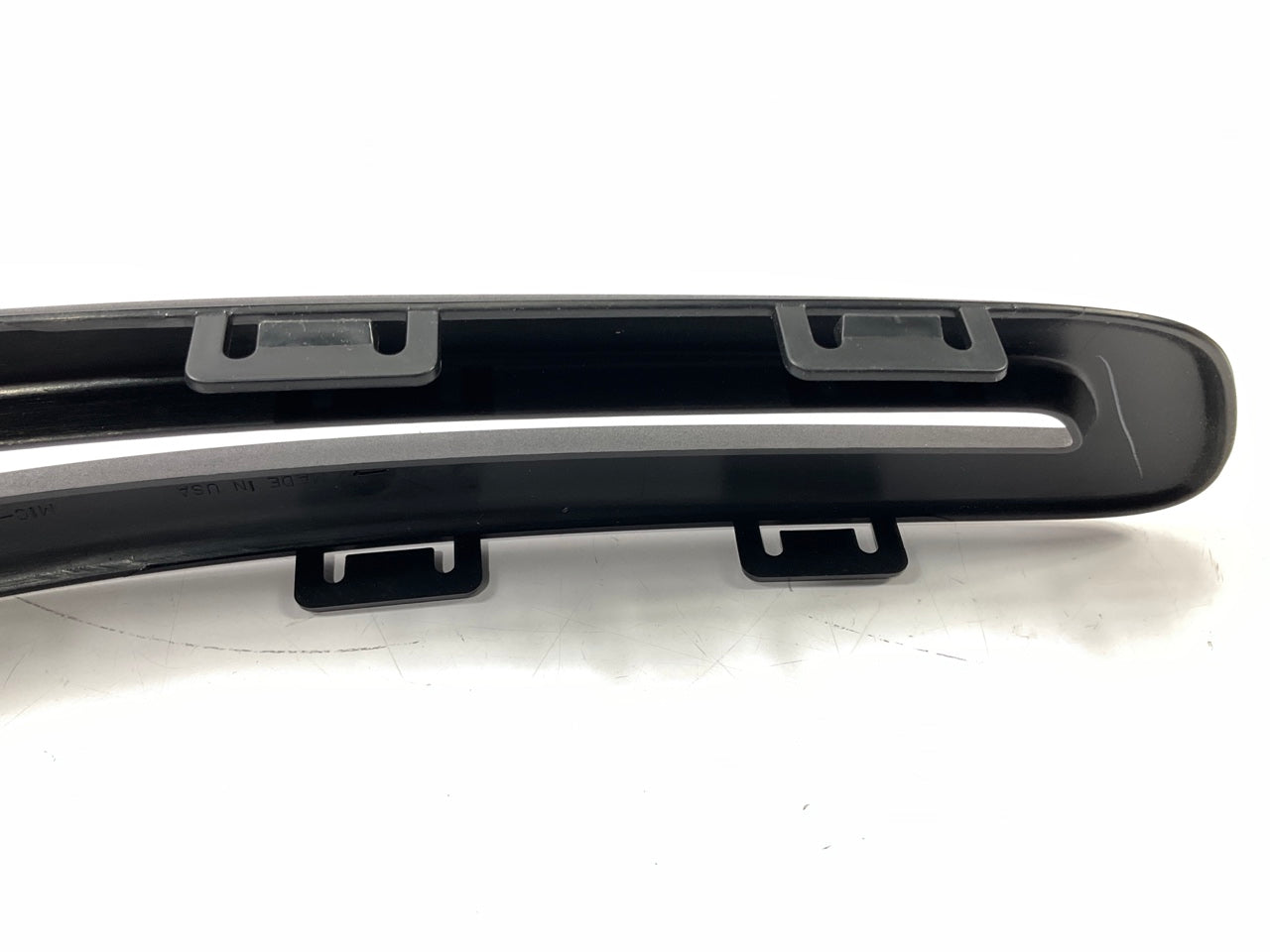 GM 10430947 Driver Left Side Front Bumper Impact Strip Molding For 01-05 Venture