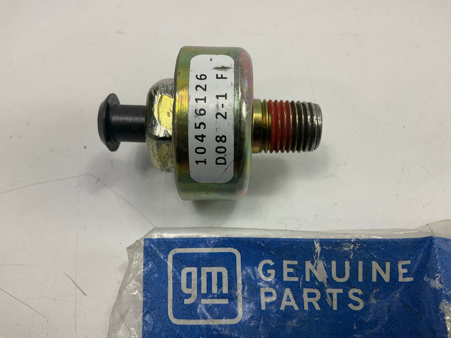 NEW - OEM GM 10456126 Ignition Knock Detonation Sensor