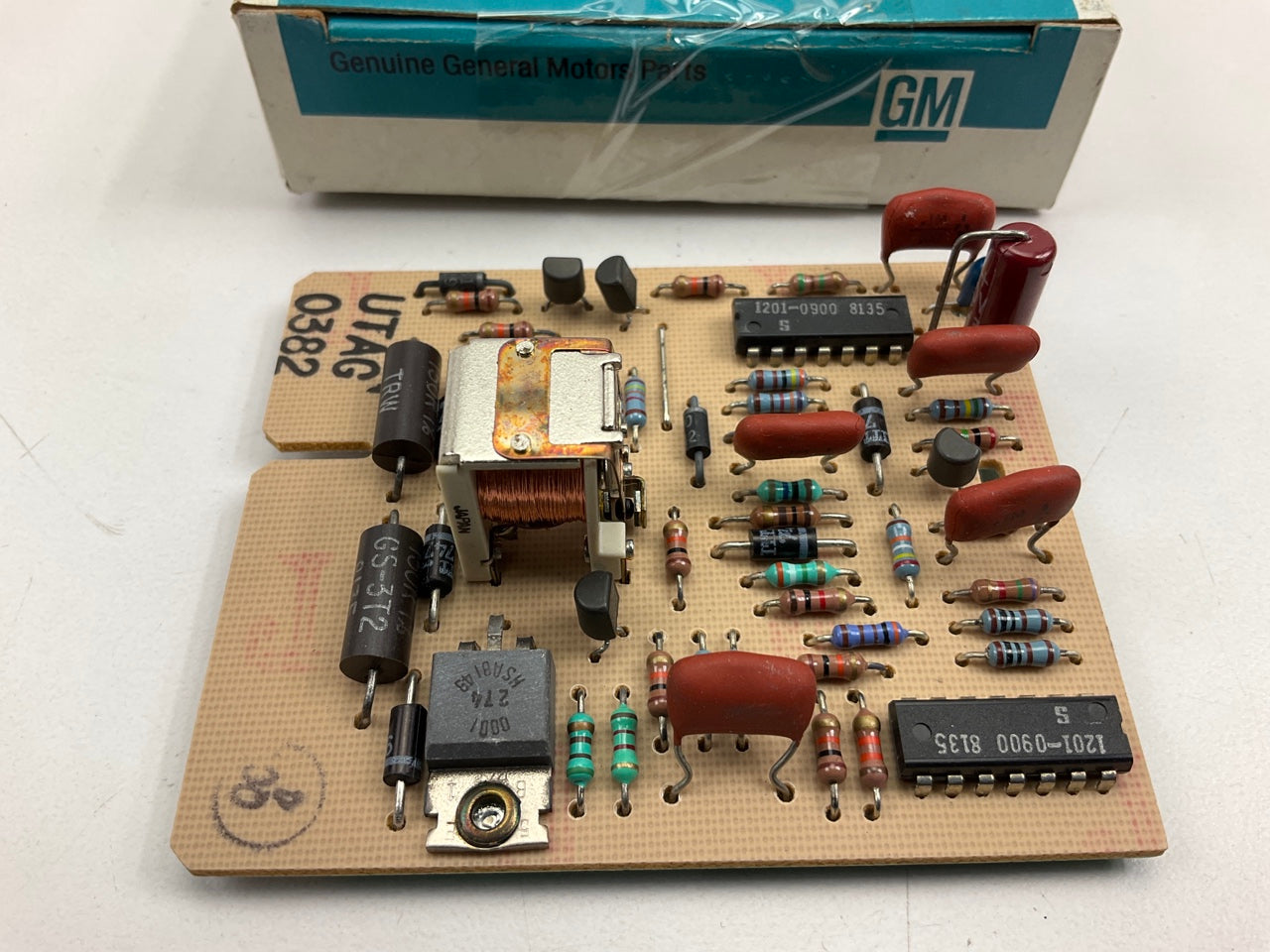NEW GENUINE OEM GM 12015115 Diesel Glow Plug Circuit Control Module - 1982-83 GM