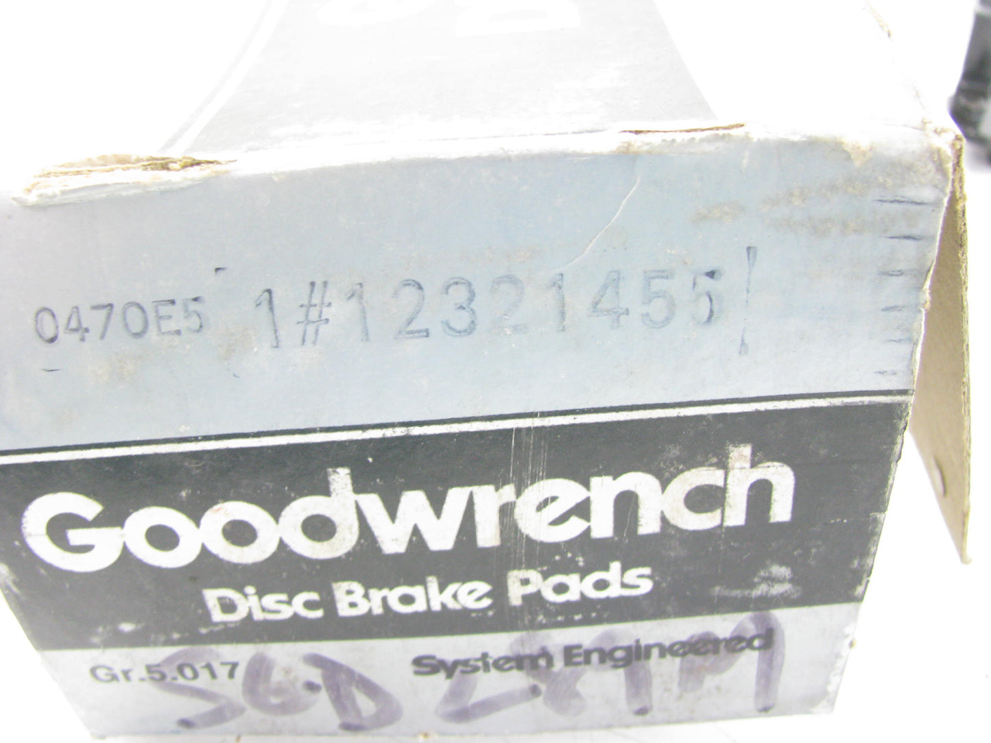 NEW - OEM GM 12321455 Front Disc Brake Pads
