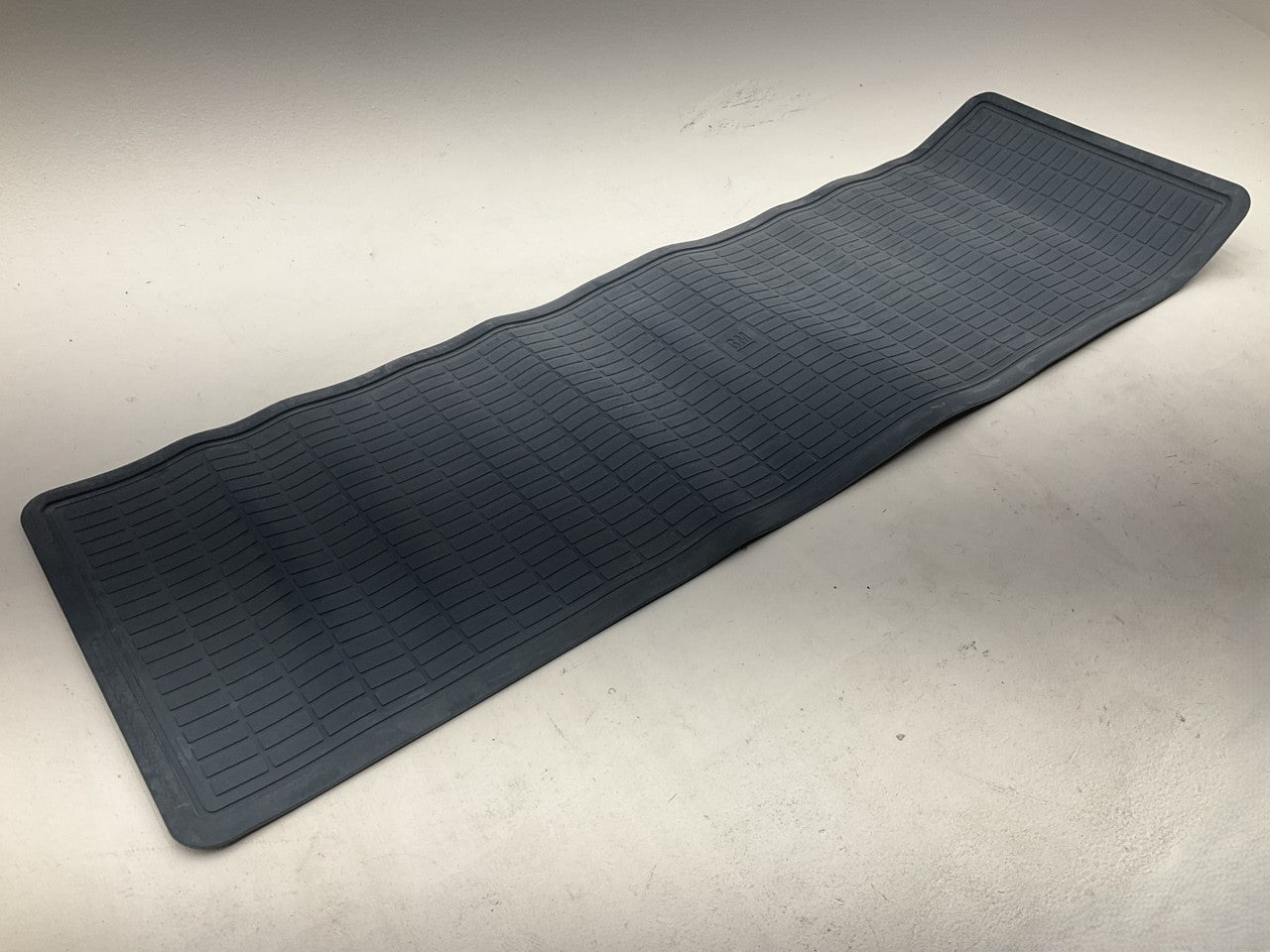 NOS OEM GM 12344079 Rear Rubber Floor Protector Mat - 50''X16'', DARK Blue