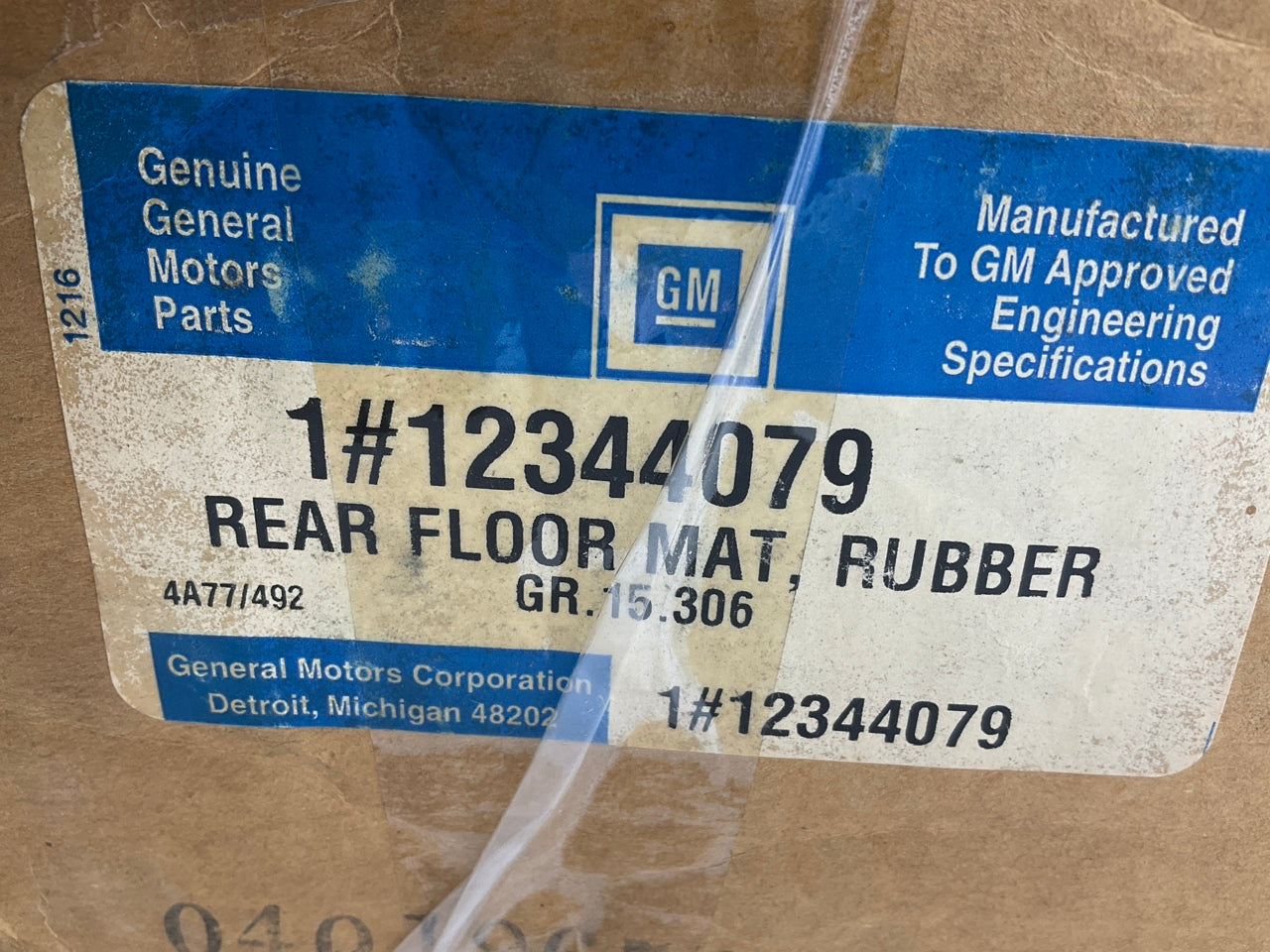 NOS OEM GM 12344079 Rear Rubber Floor Protector Mat - 50''X16'', DARK Blue