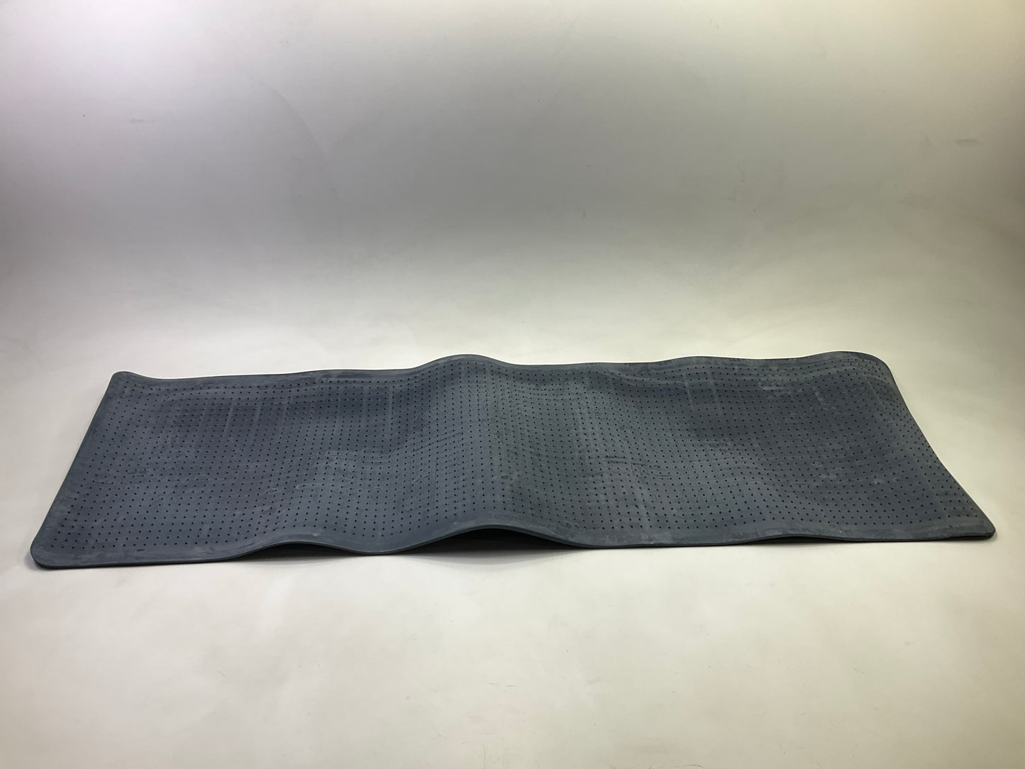 NEW GENUINE GM 12344296 REAR Floor Mat 1997-2000 Astro Safari