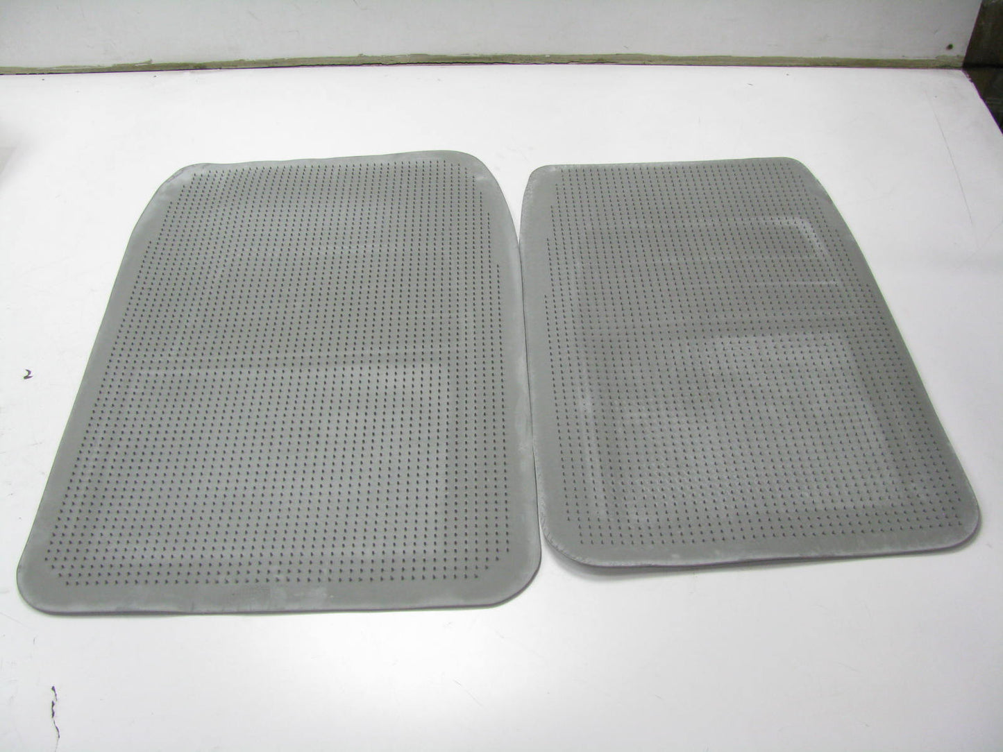 NEW GENUINE GM 12344576 FRONT Floor Mats - Vinyl 1991-2000 GM Chevy TRUCKS