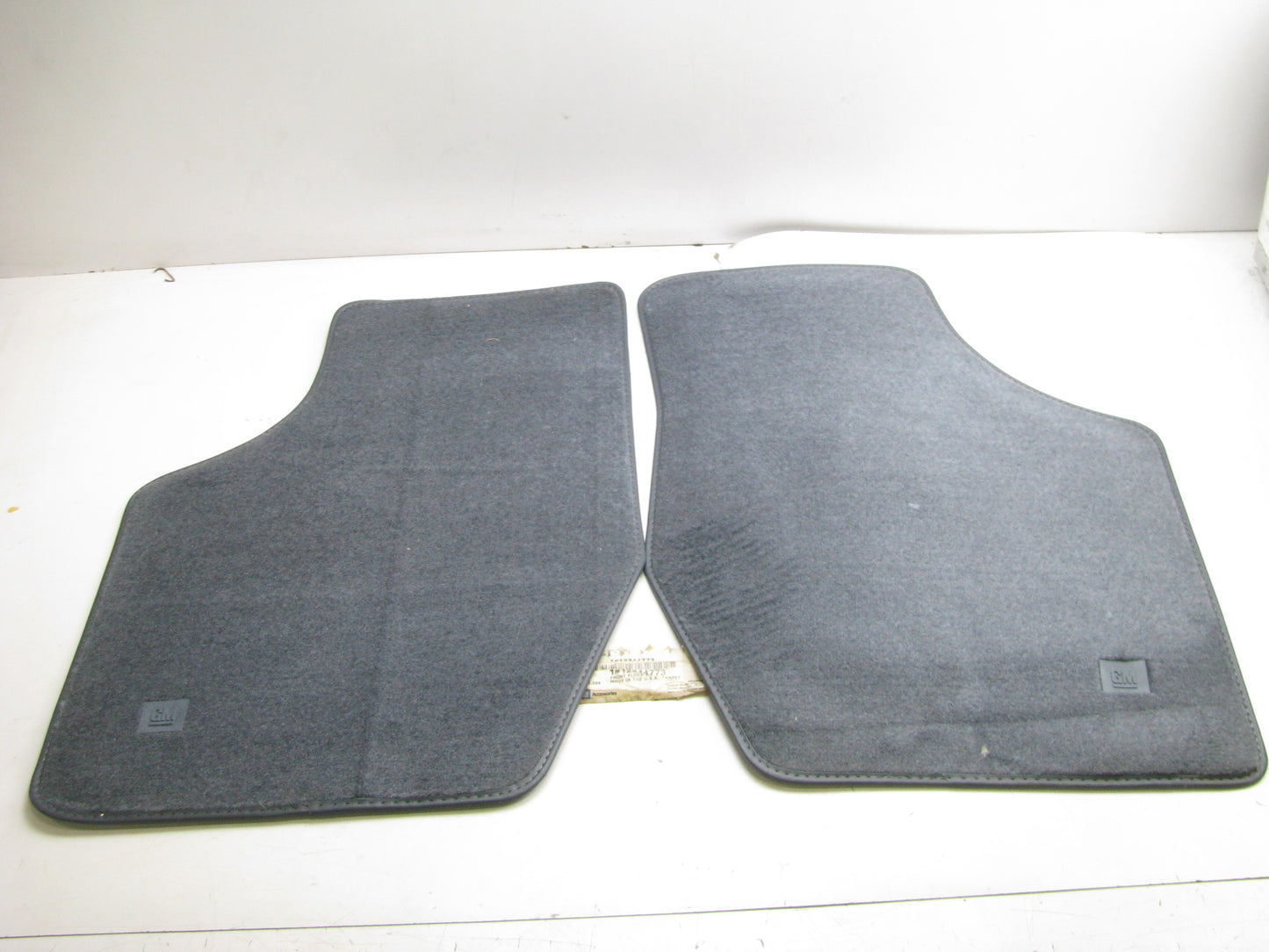 NEW IN BOX 1993-97 Oldsmobile Olds Cutlass Supreme Factory OEM Front Floor Mats